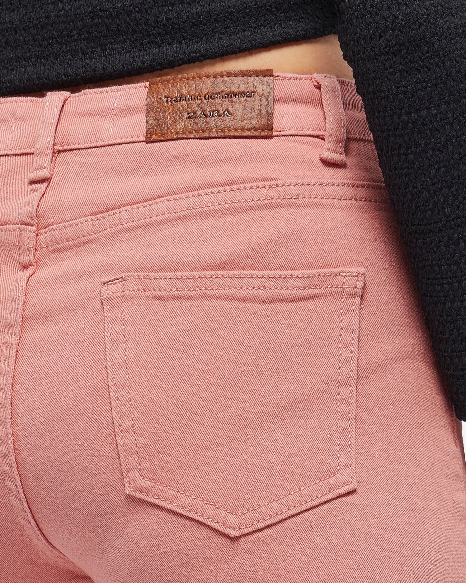 MOI OUTFIT-High Waist Candy Color Lady Short Jeans 13.90