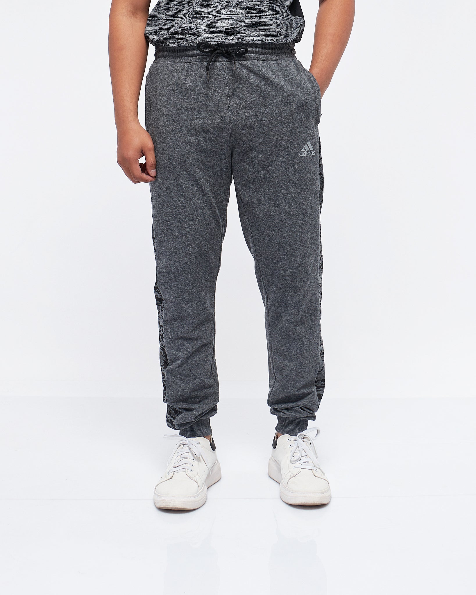 MOI OUTFIT-Leopard Side Striped Men Joggers 18.90