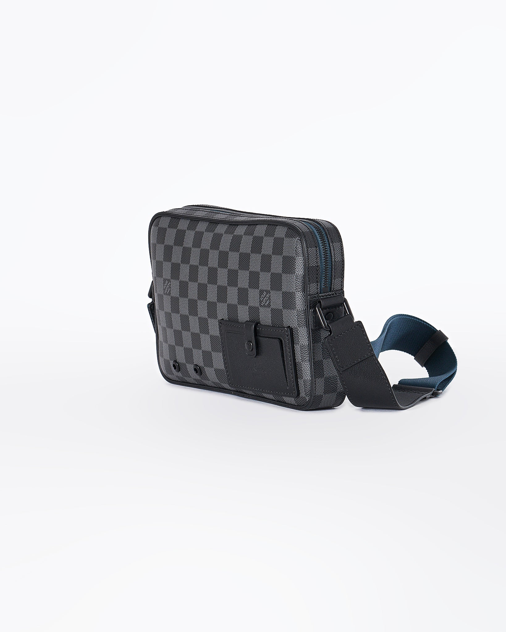 MOI OUTFIT-LV Monogram Bag 195