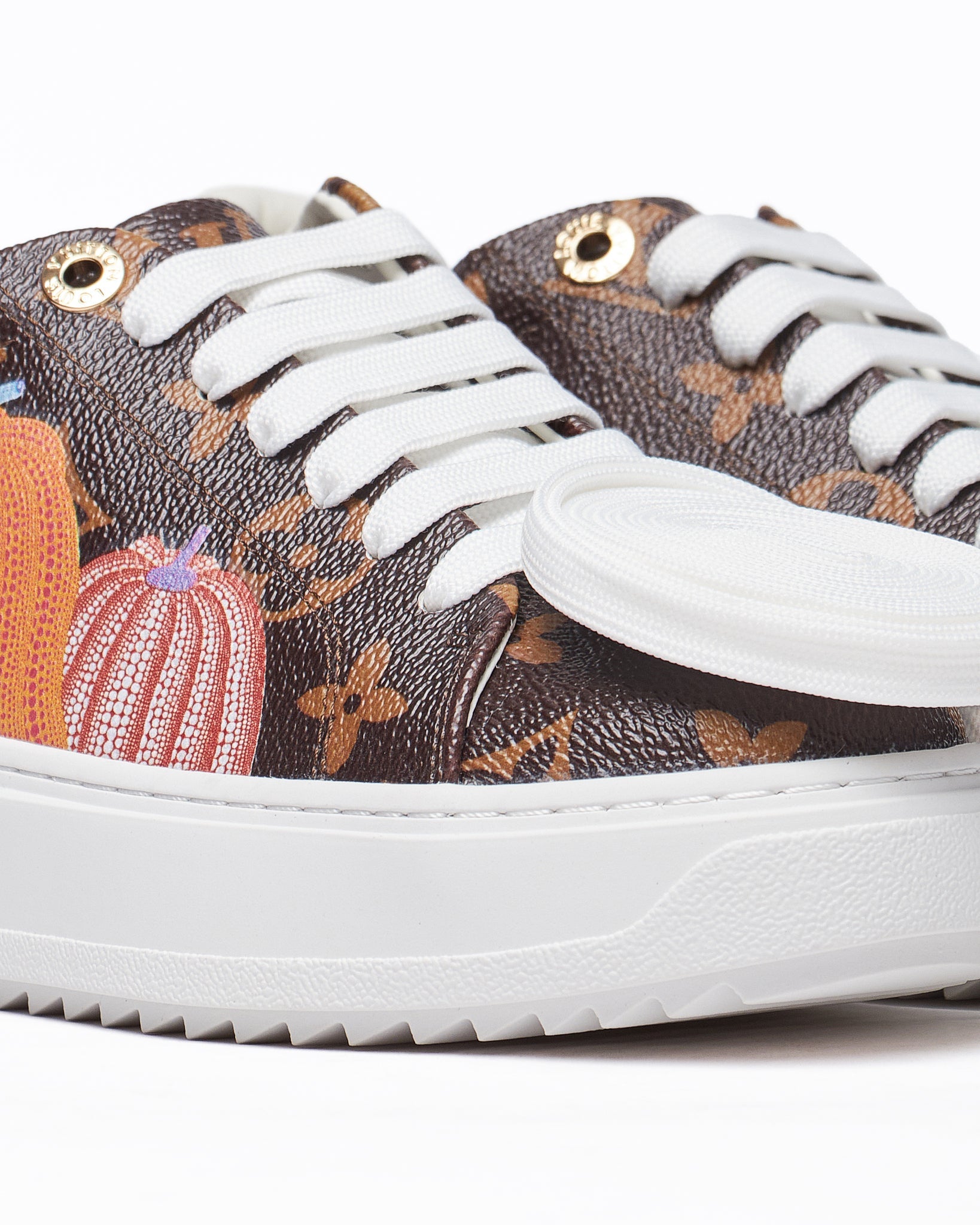 MOI OUTFIT-LV Monogram Lady Brown Sneakers Shoes 105.90