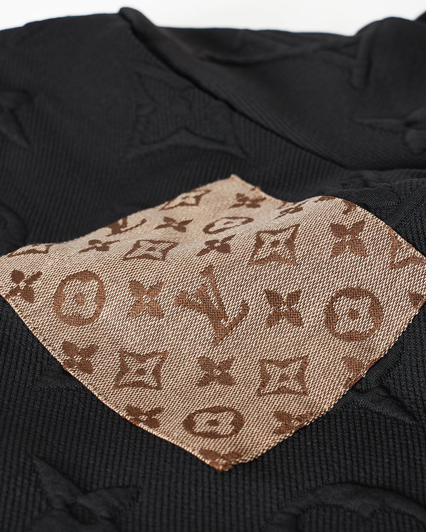 MOI OUTFIT-LV Monogram Lady Embossed Black Dress 59.90