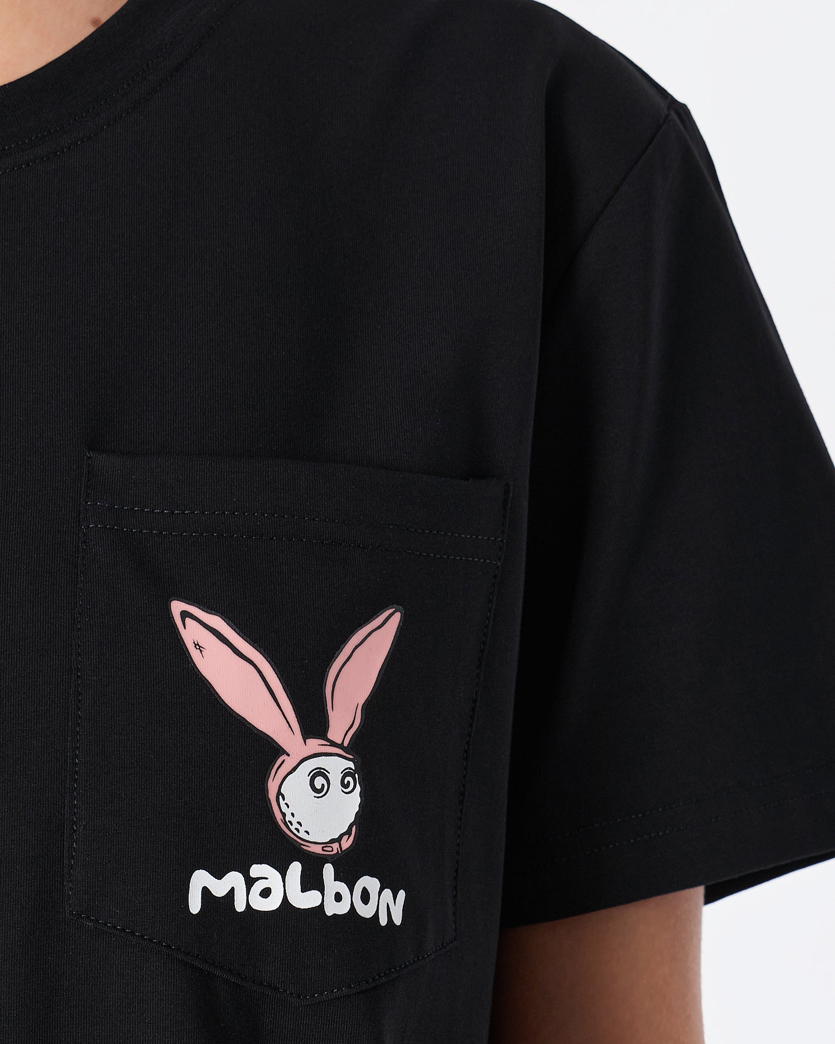 MOI OUTFIT-MAL Bunny Back Printed Unisex Black T-Shirt 17.90