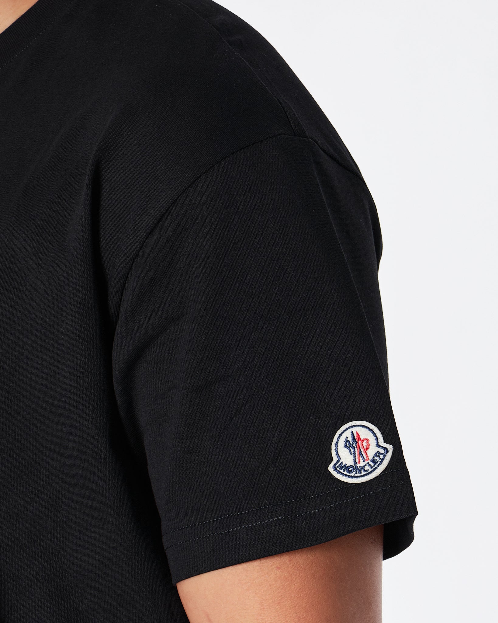 MOI OUTFIT-MC Embroidered Men T-Shirt 53.90