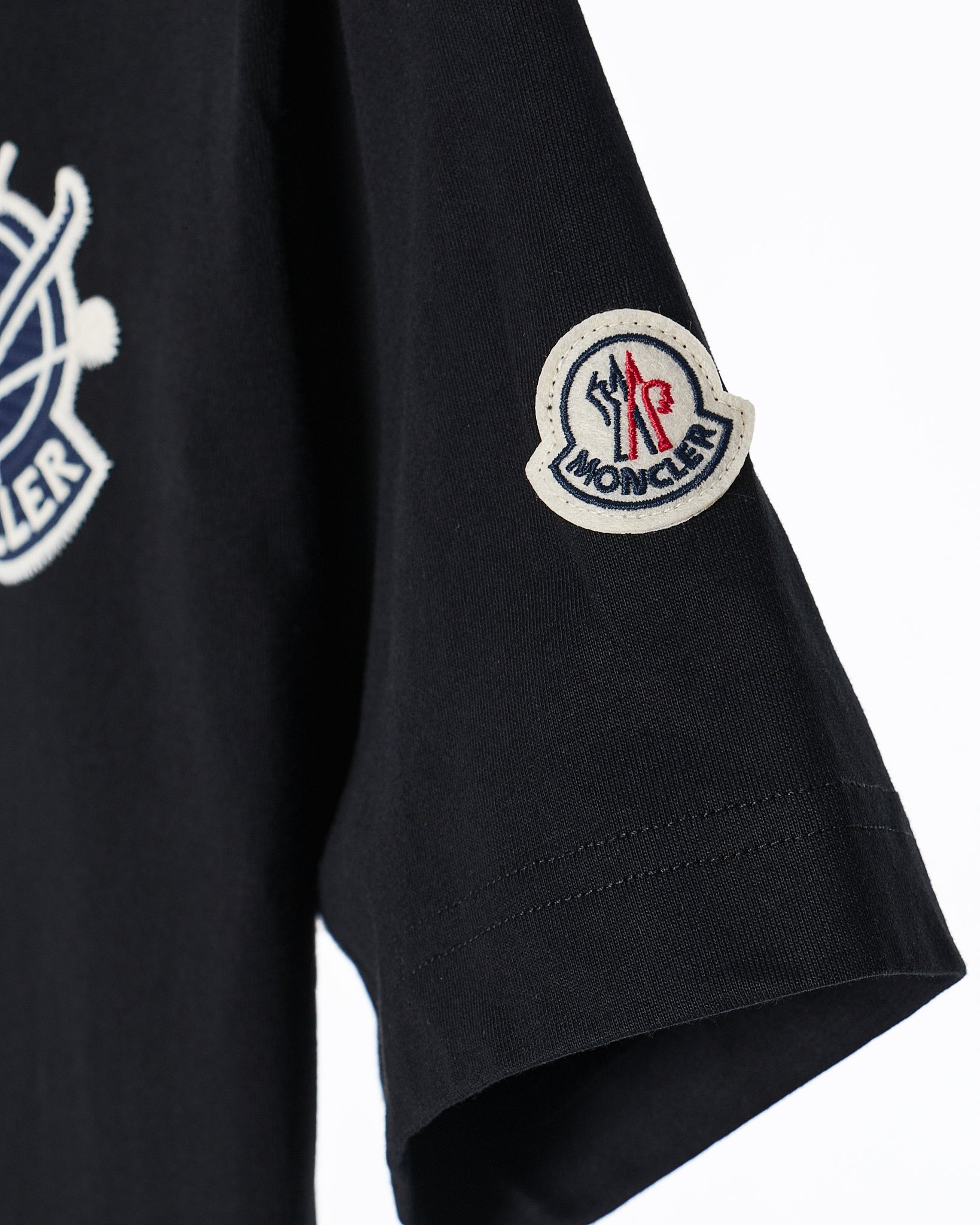 MOI OUTFIT-MC Logo Embroidered Men T-Shirt 60.90