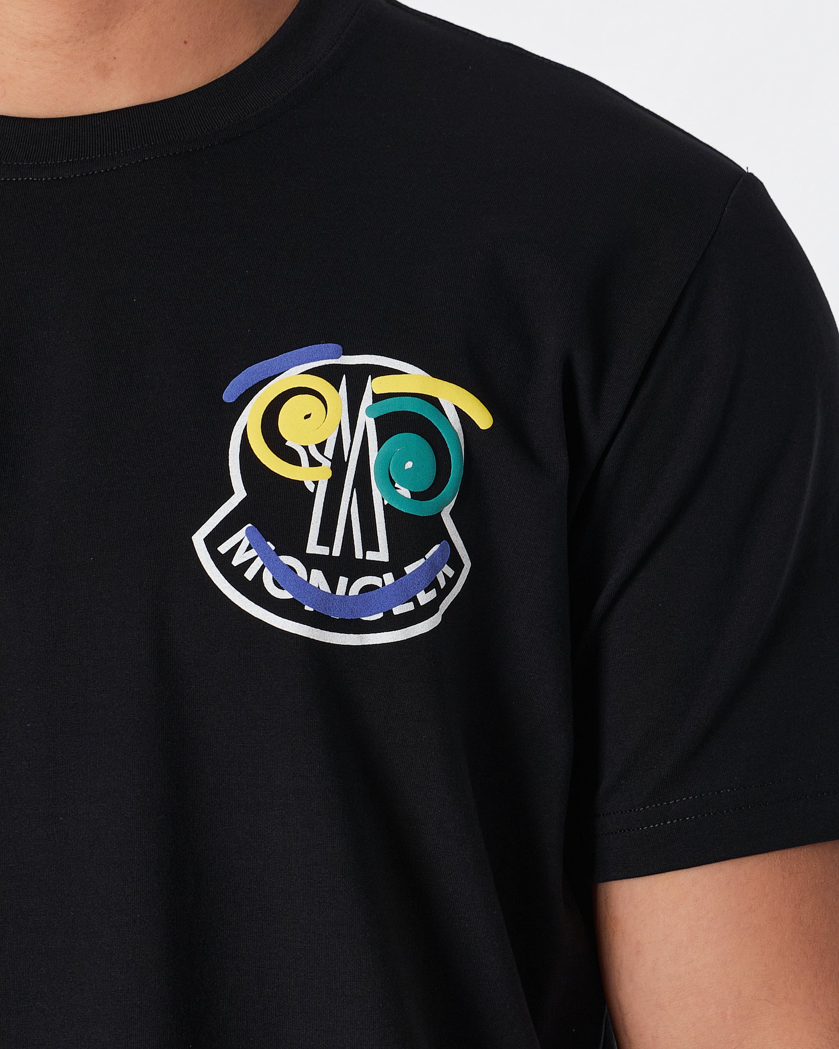 MOI OUTFIT-MON Round Back Printed Men Black T-Shirt 19.90