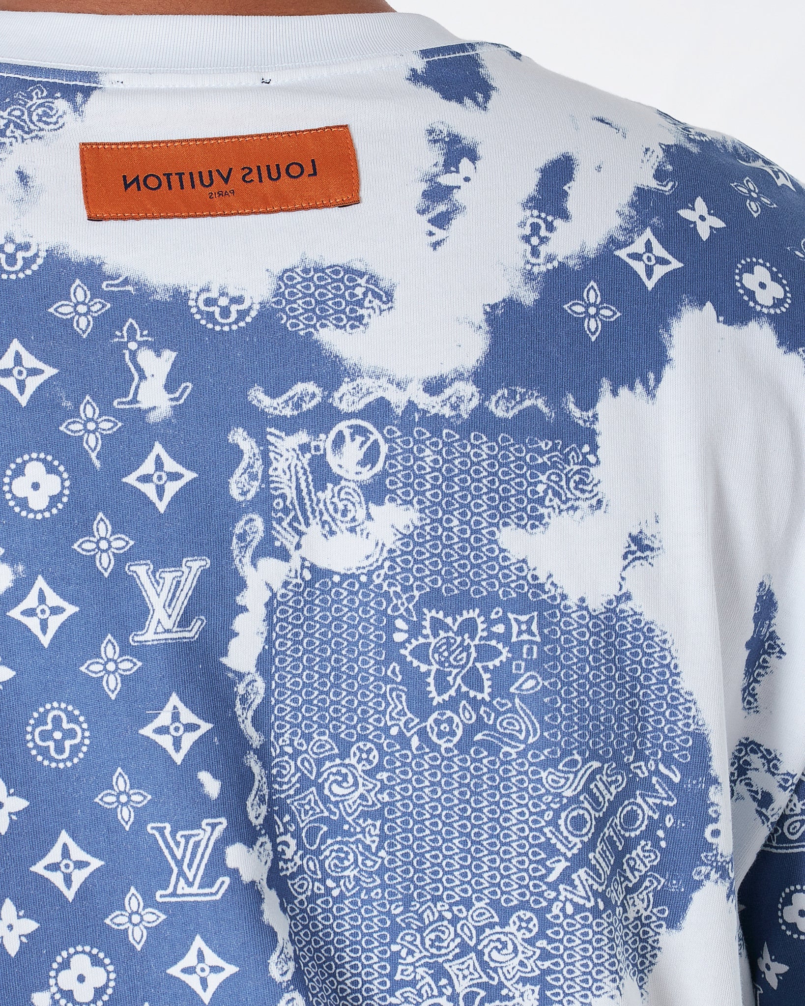 MOI OUTFIT-Monogram Bandana Men T-Shirt 65.90
