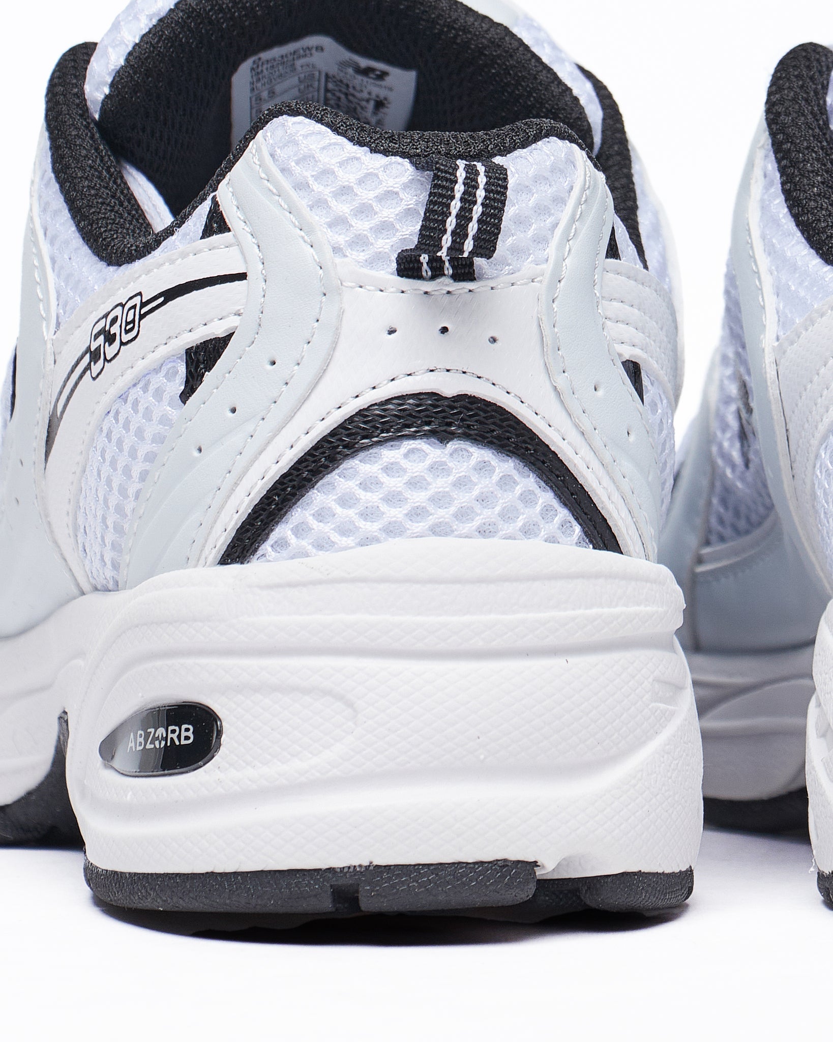 MOI OUTFIT-NB 530 White Black Runners Shoes 69.90