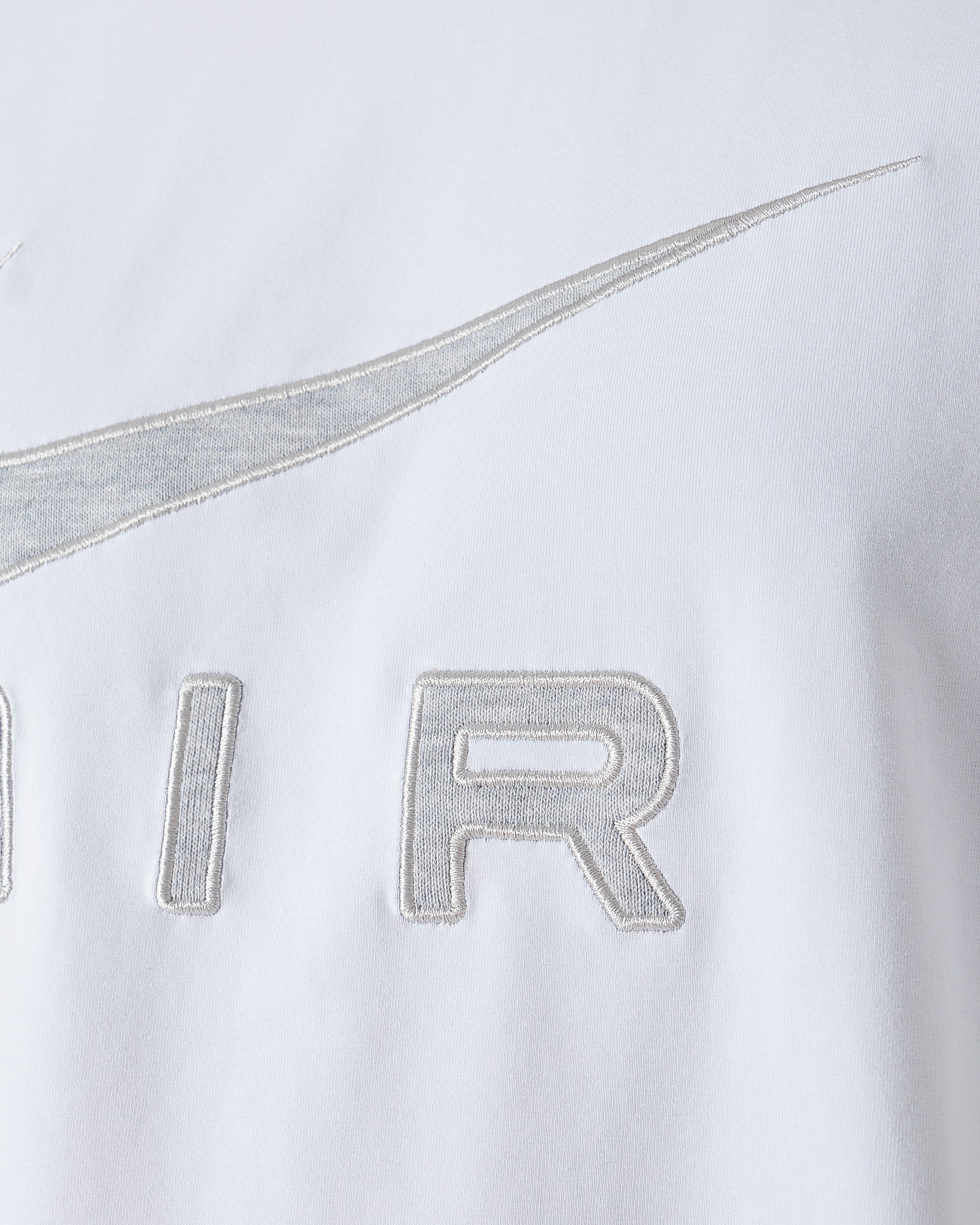 MOI OUTFIT-NIK Air Embroidered Men White T-Shirt 16.90