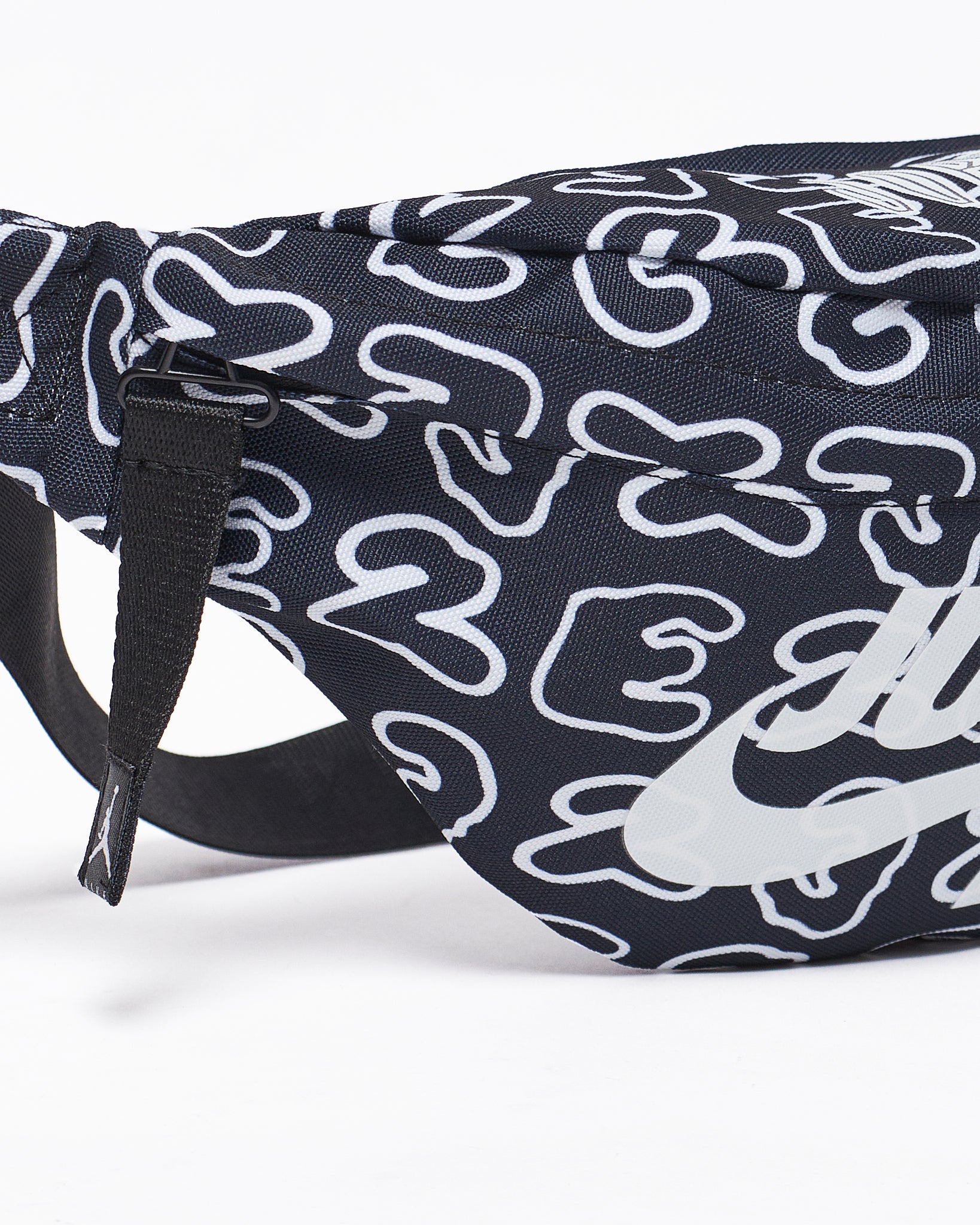 MOI OUTFIT-Number Over Printed Unisex Bumbag 16.90