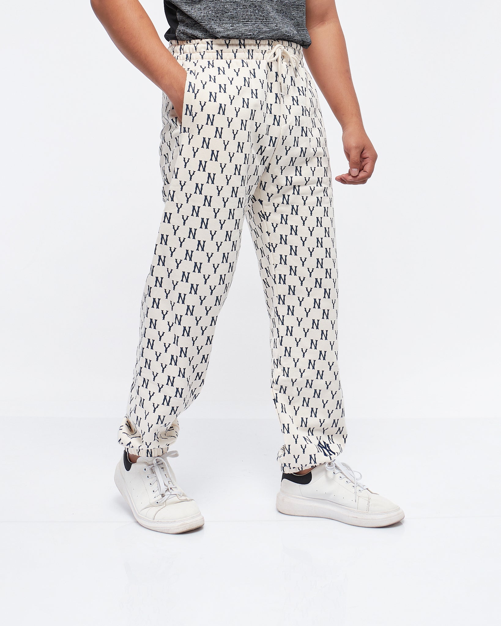 MOI OUTFIT-NY Over Printed Men Joggers 35.90