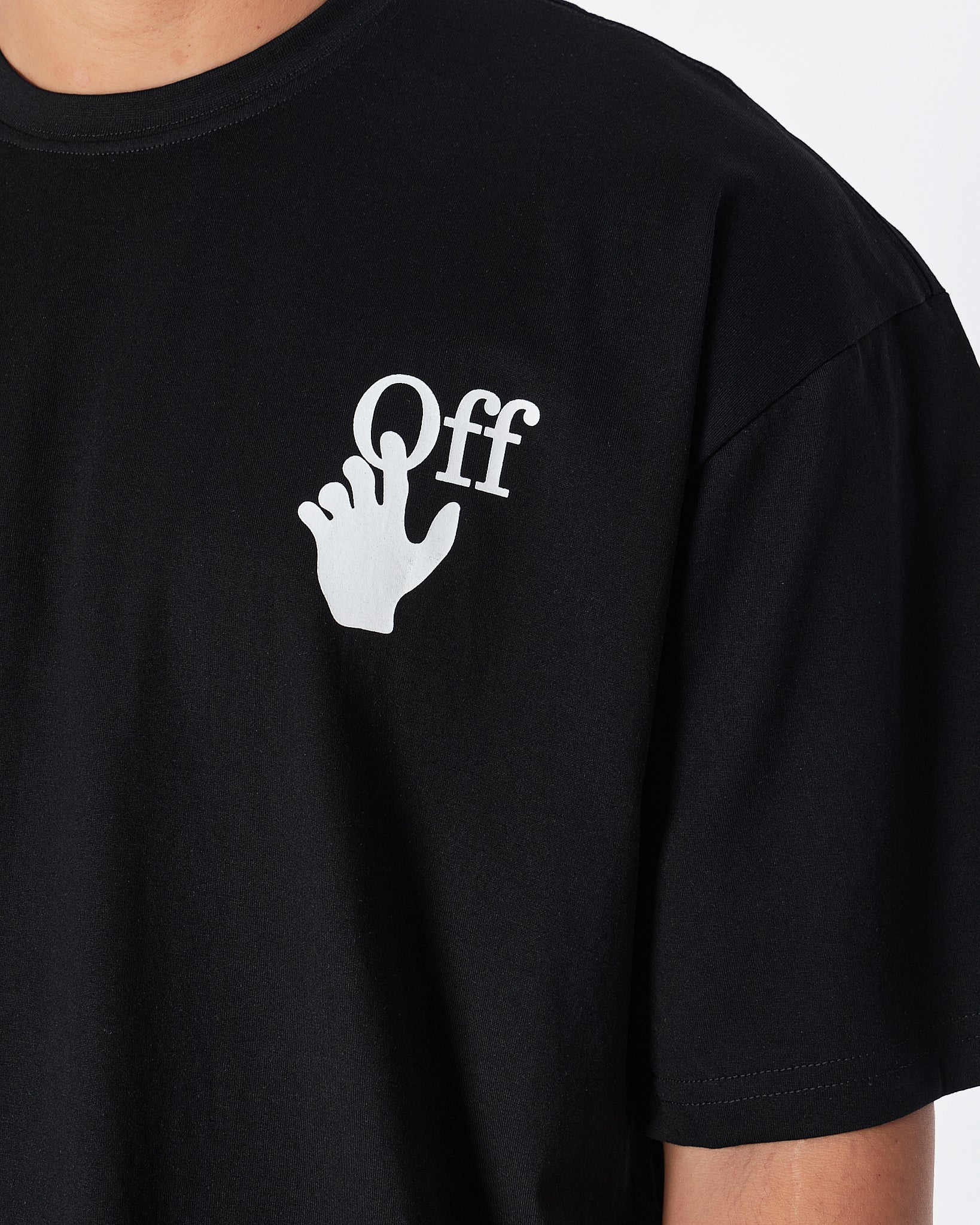 MOI OUTFIT-OW Back Cross Arrow Men Black T-Shirt 18.90