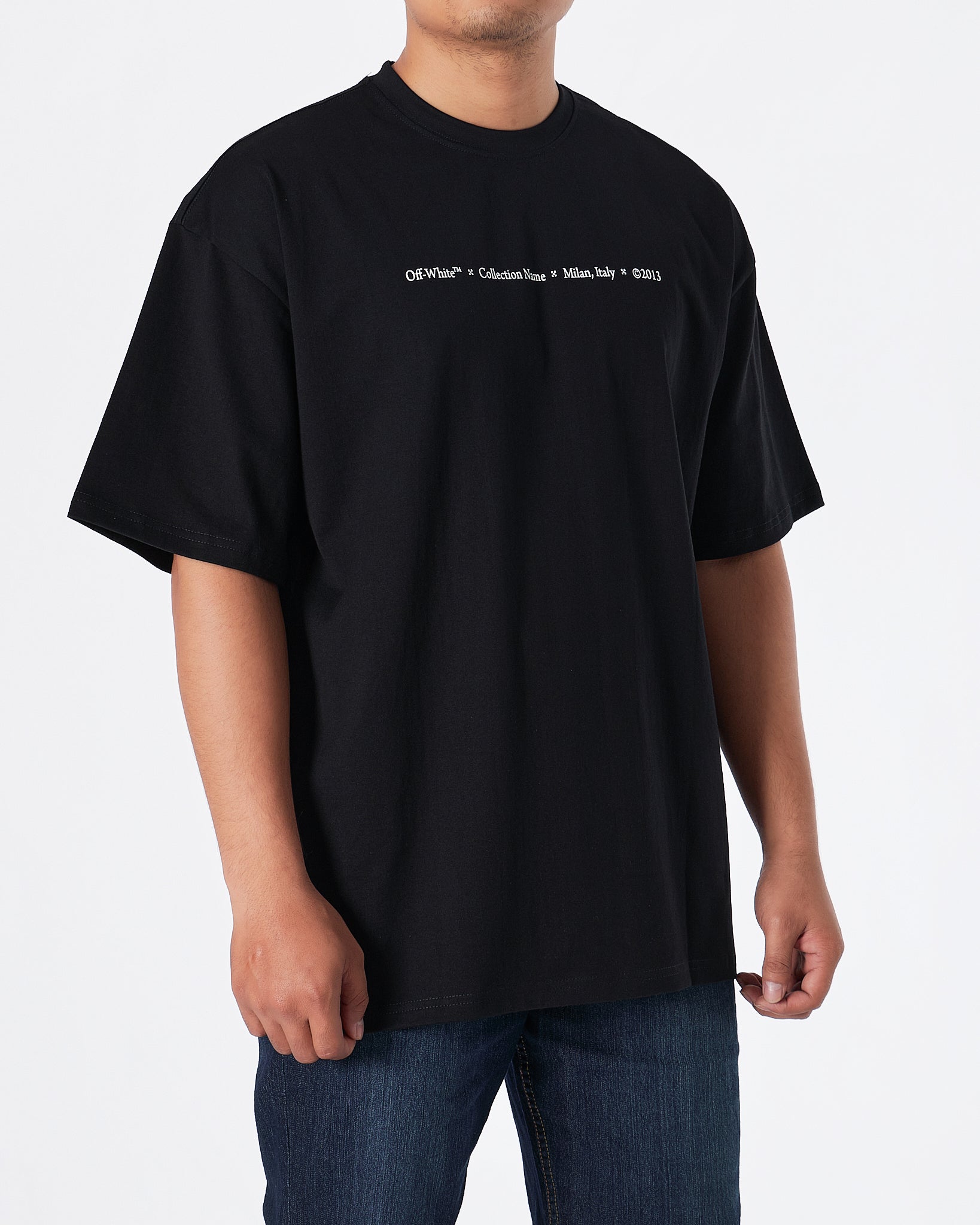 MOI OUTFIT-OW Back Cross Arrow Men Black T-Shirt 19.90