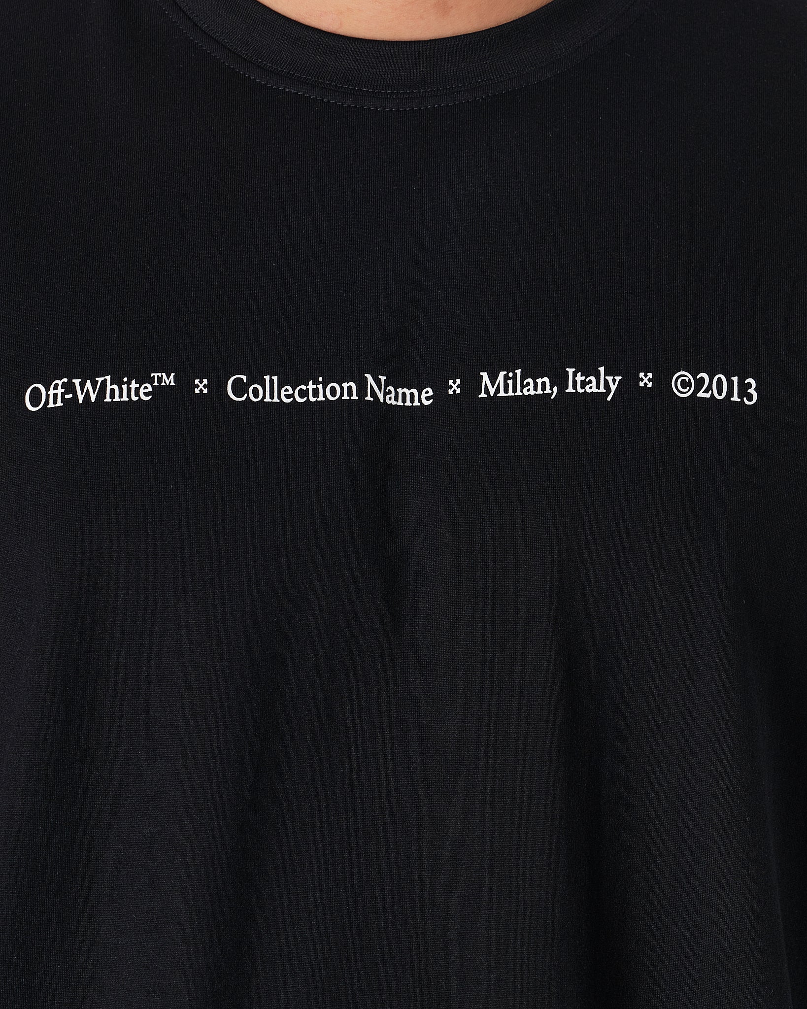 MOI OUTFIT-OW Back Cross Arrow Men Black T-Shirt 19.90