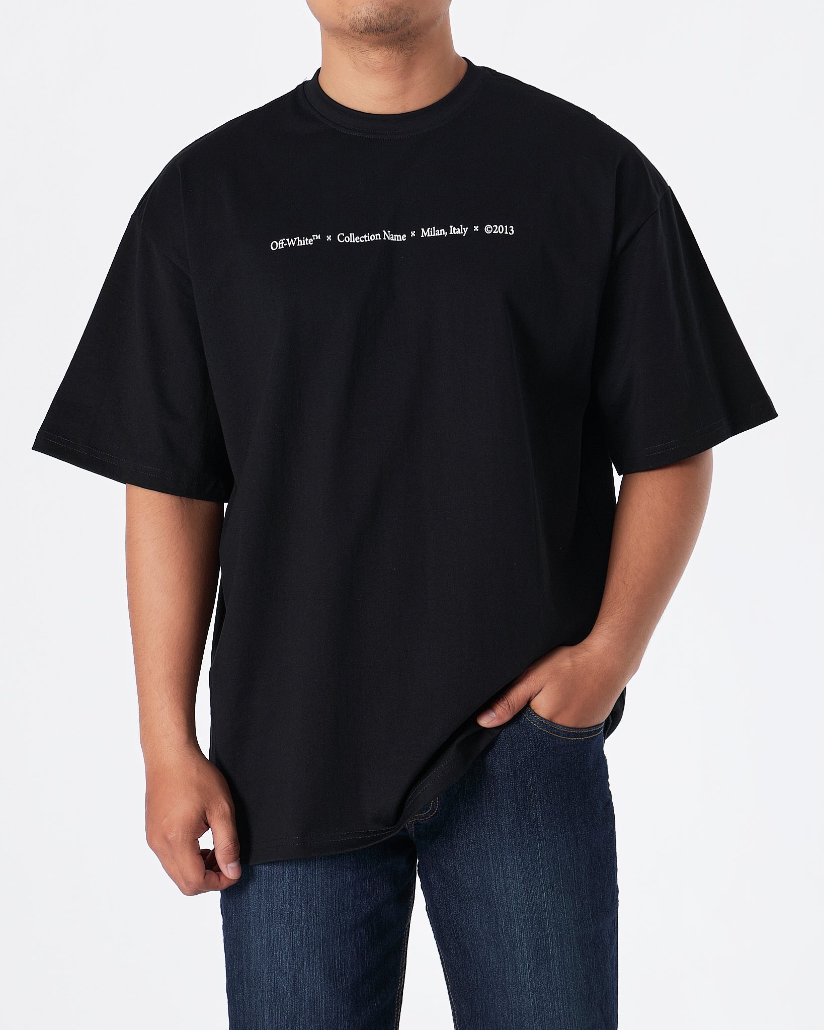 MOI OUTFIT-OW Back Cross Arrow Men Black T-Shirt 19.90