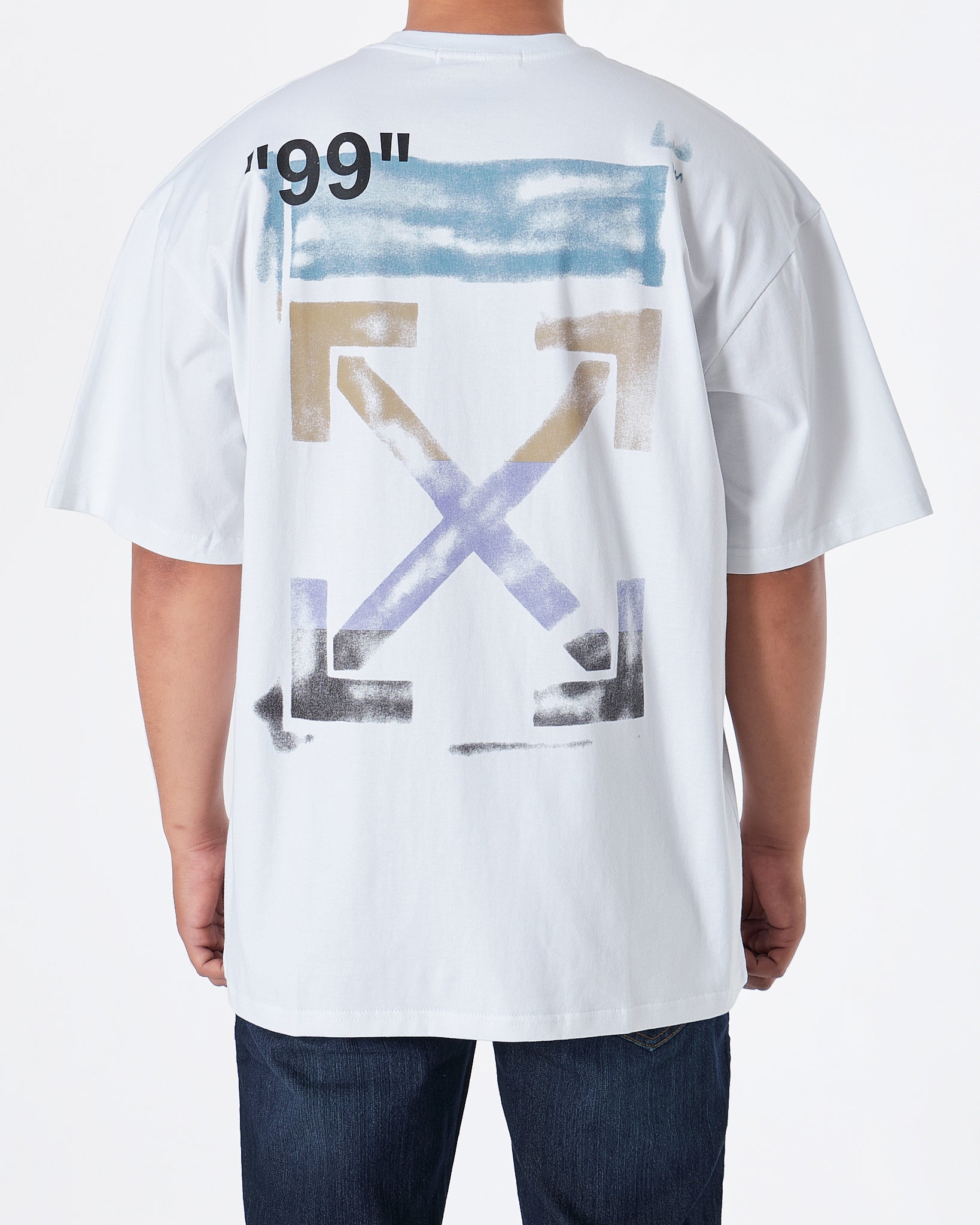 MOI OUTFIT-OW Back Cross Arrow Men White T-Shirt 19.90
