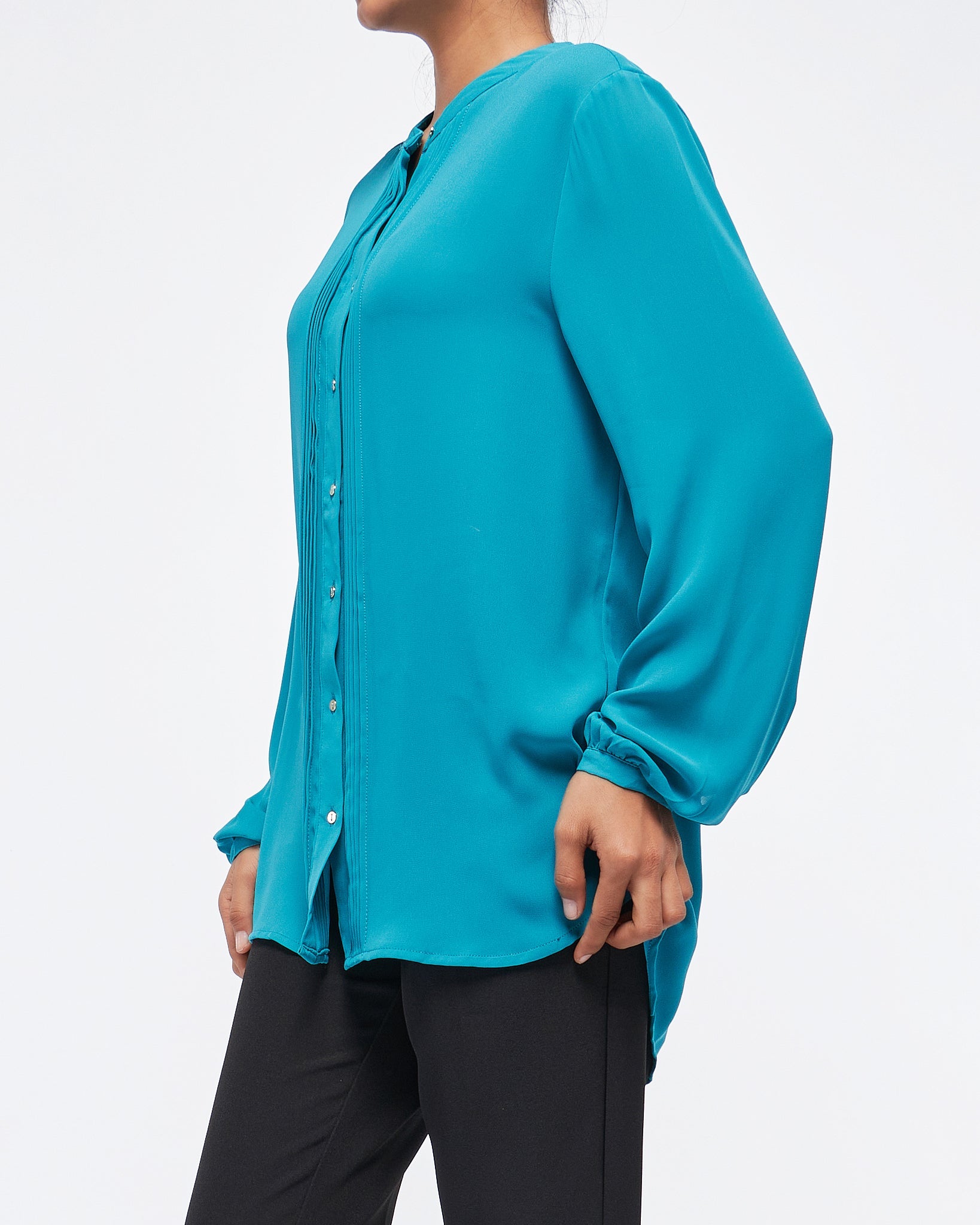 MOI OUTFIT-Plain Color Henley Lady Blouse 19.90
