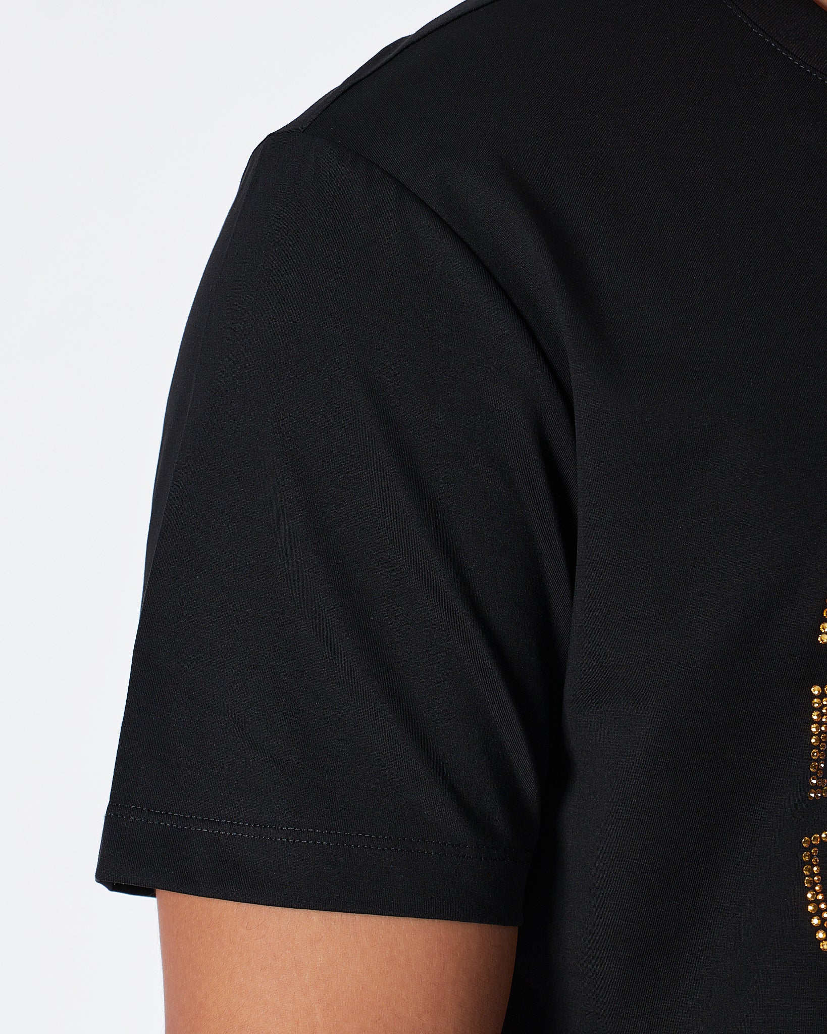 MOI OUTFIT-Rhinestone Medusa Printed Men T-Shirt 64.90
