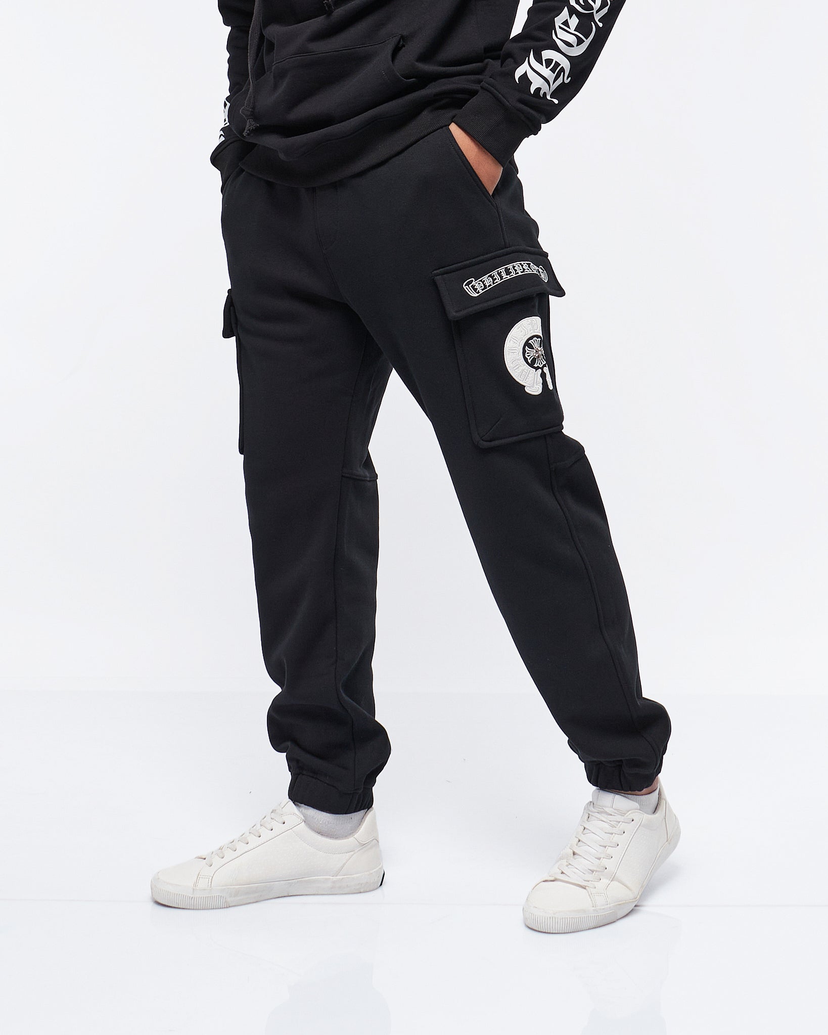 MOI OUTFIT-Side Pocket Logo Embroidered Men Jogger 42.90