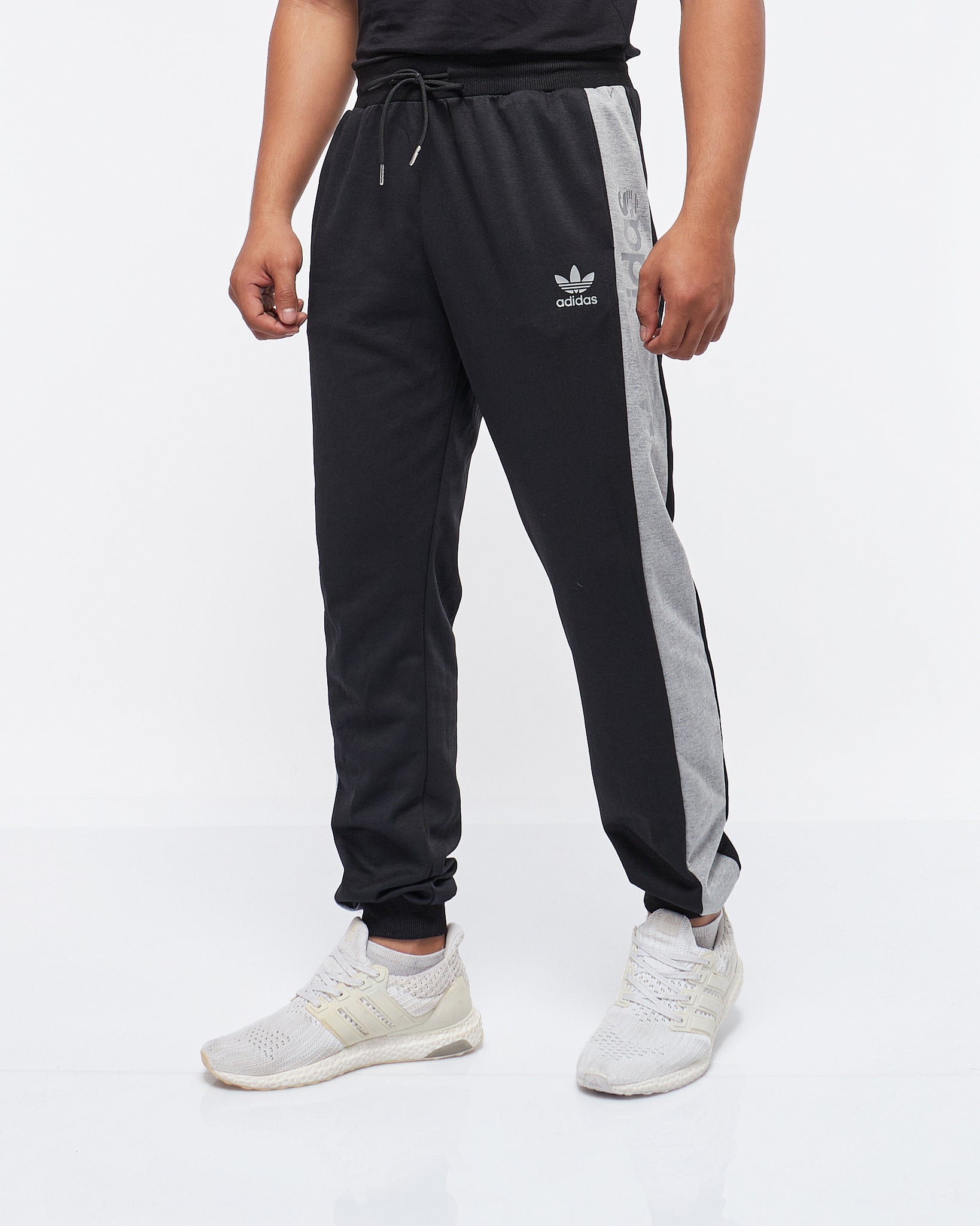 MOI OUTFIT-Side Striped Logo Printed Men Jogger 18.90
