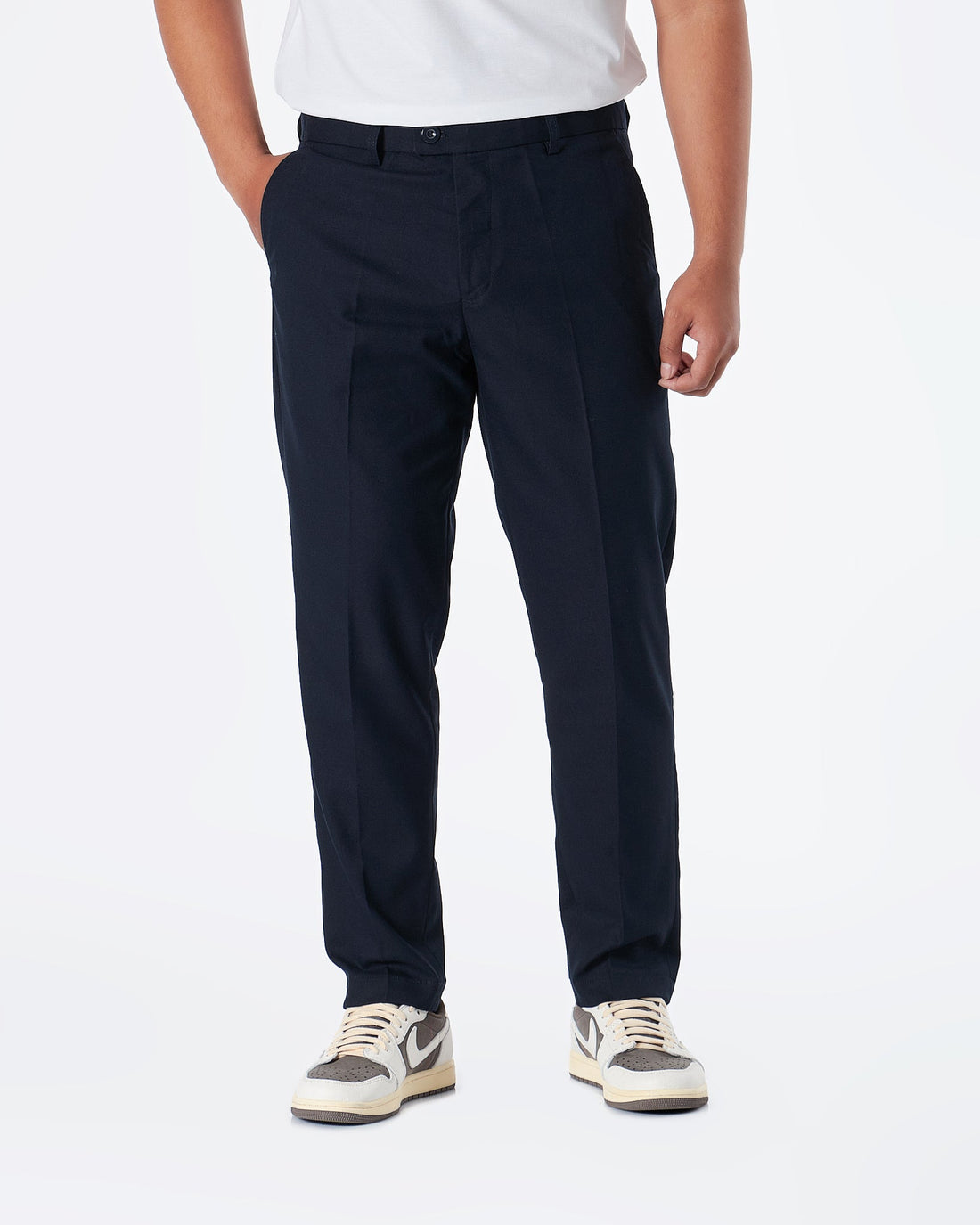 MOI OUTFIT-Slim Fit Logo Embroidered Men Pants 25.90