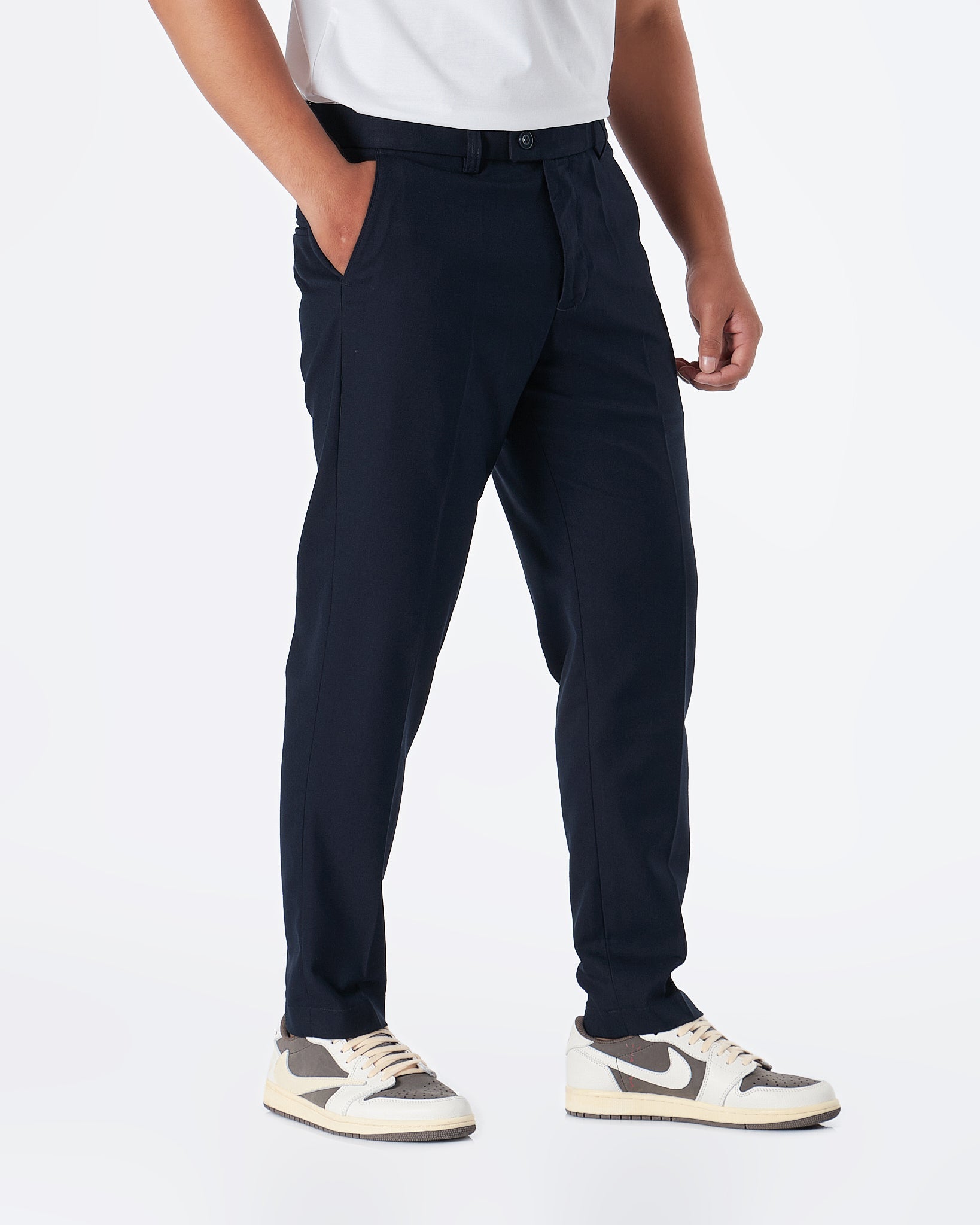 MOI OUTFIT-Slim Fit Logo Embroidered Men Pants 25.90
