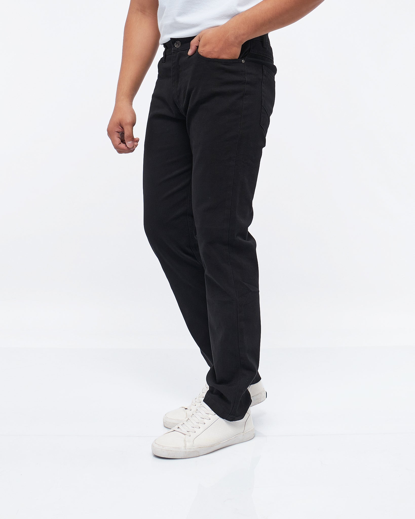 MOI OUTFIT-Soft Stretchy Men Jeans 24.90
