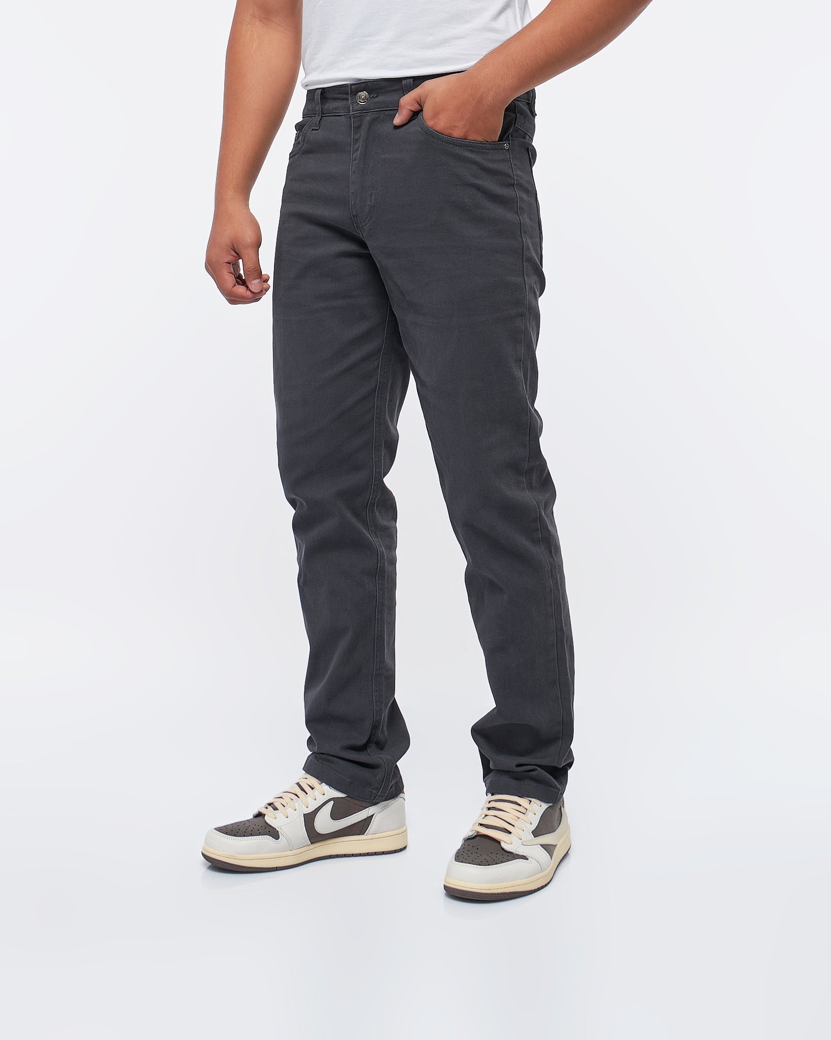 MOI OUTFIT-Soft Stretchy Men Jeans 24.90