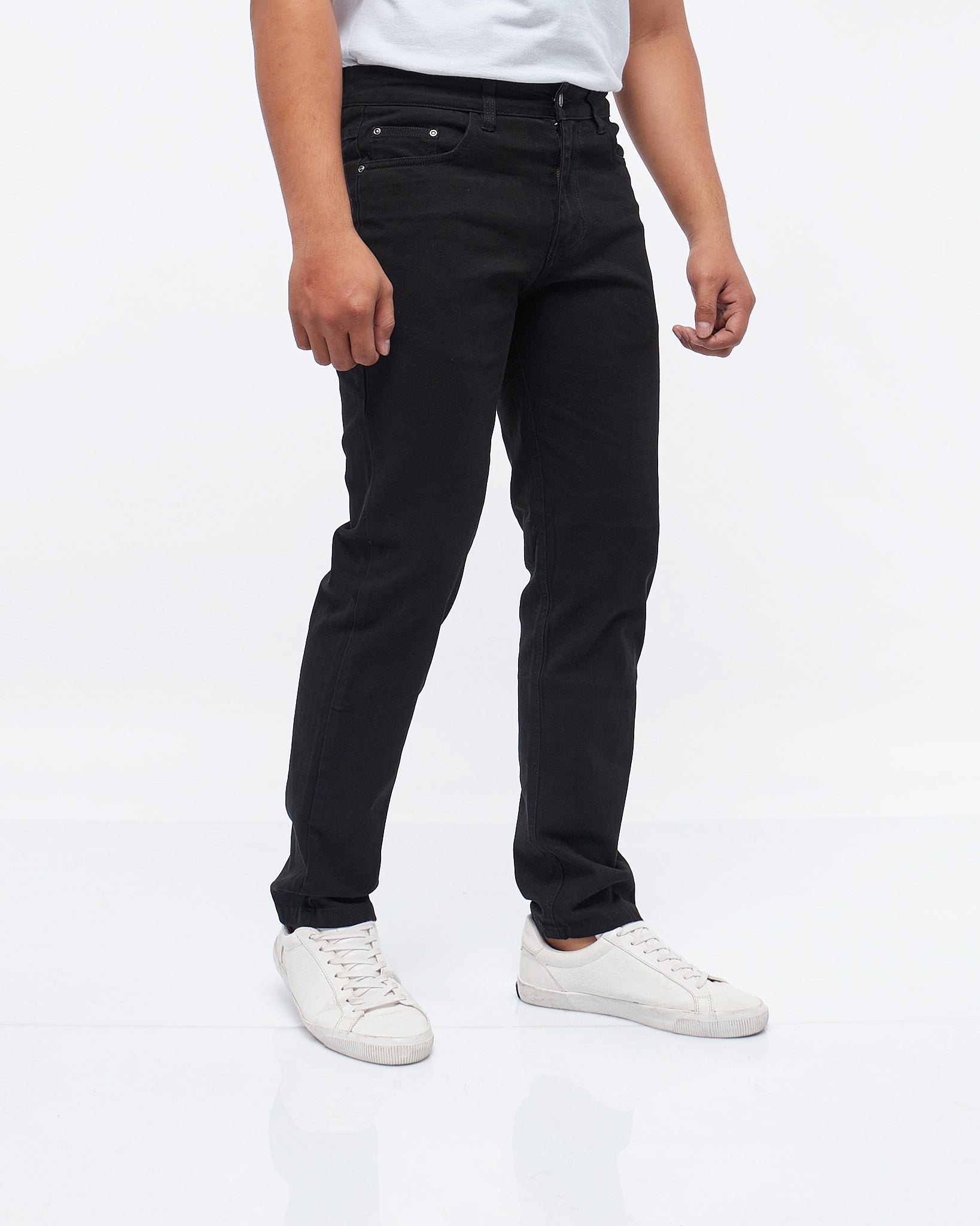 MOI OUTFIT-Soft Stretchy Men Jeans 24.90