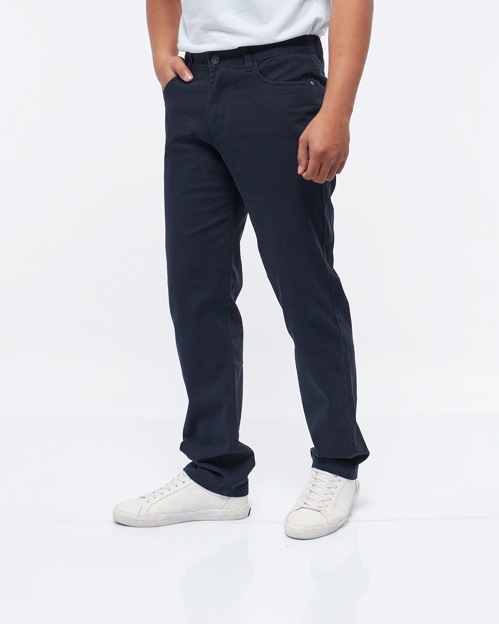 MOI OUTFIT-Soft Stretchy Men Jeans 24.90