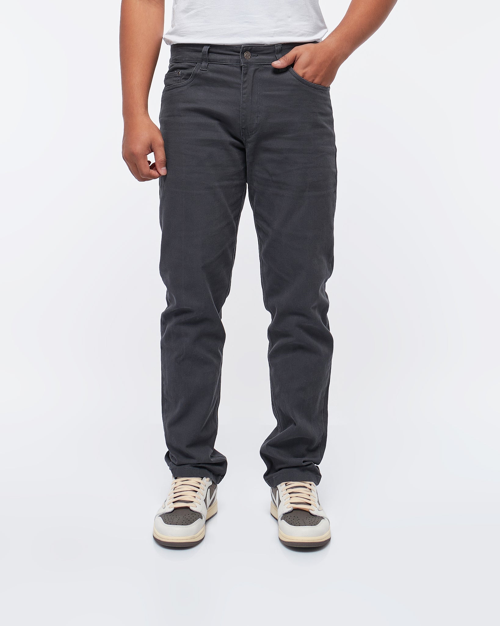 MOI OUTFIT-Soft Stretchy Men Jeans 24.90