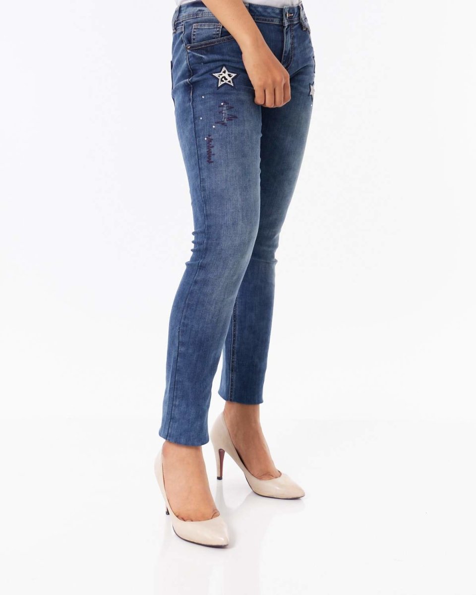MOI OUTFIT-Star Embroidered Lady Jeans 17.50