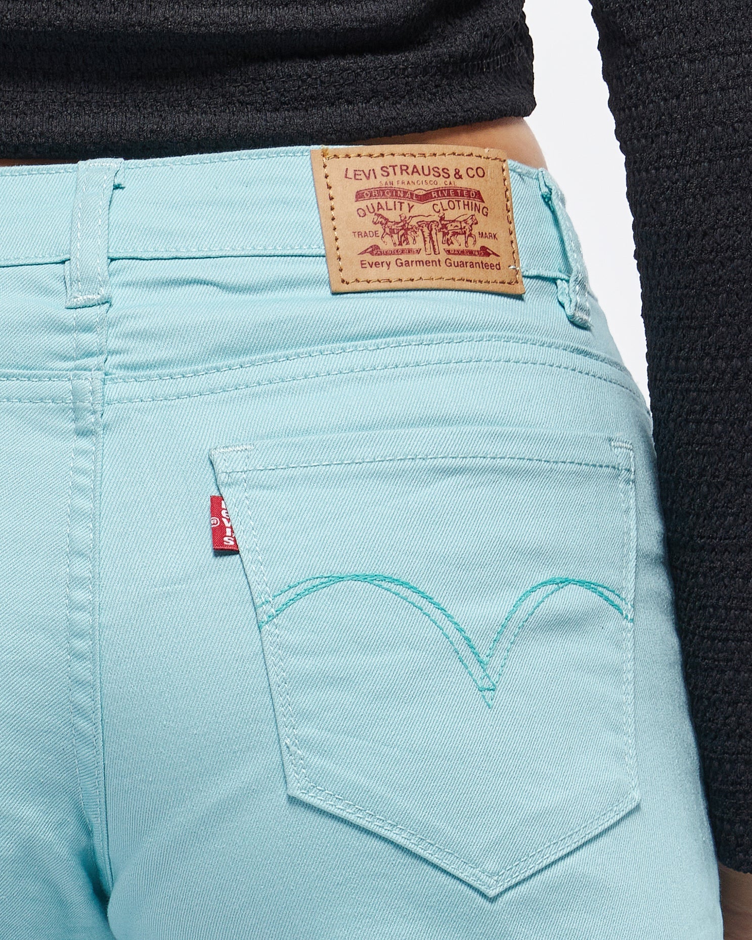 MOI OUTFIT-Stretchy Candy Color Lady Short Jeans 13.90