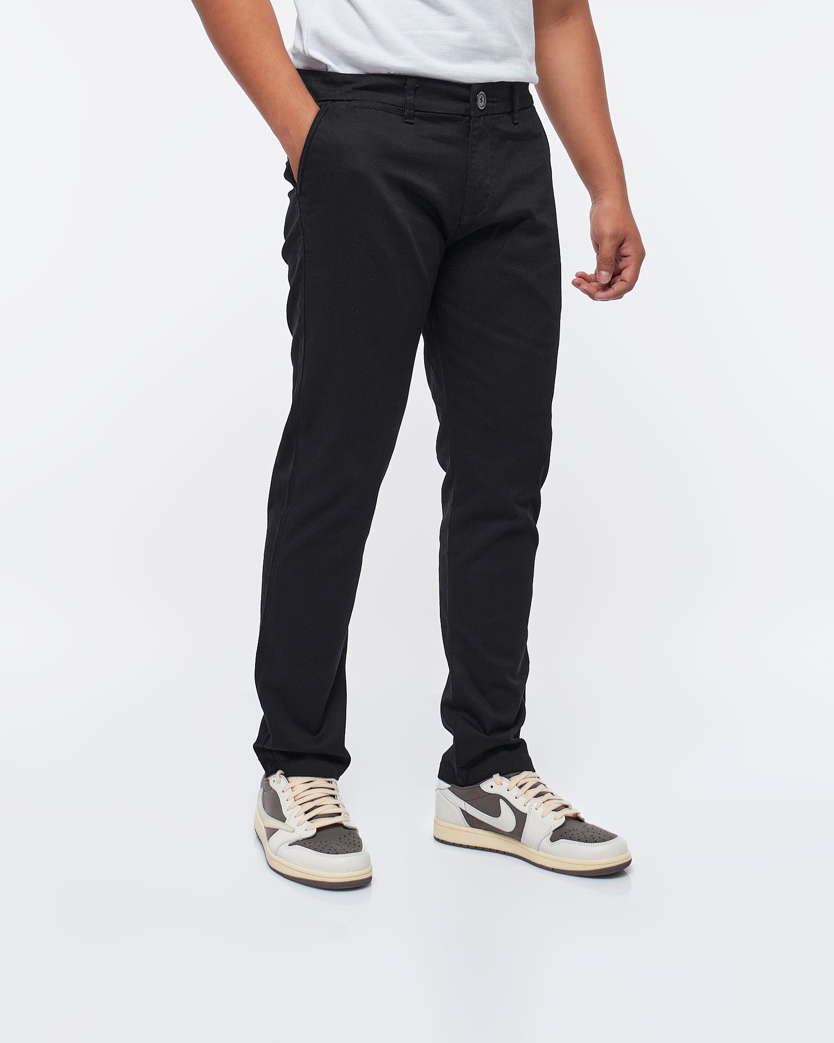 MOI OUTFIT-Stretchy Men Khaki Pants 24.90