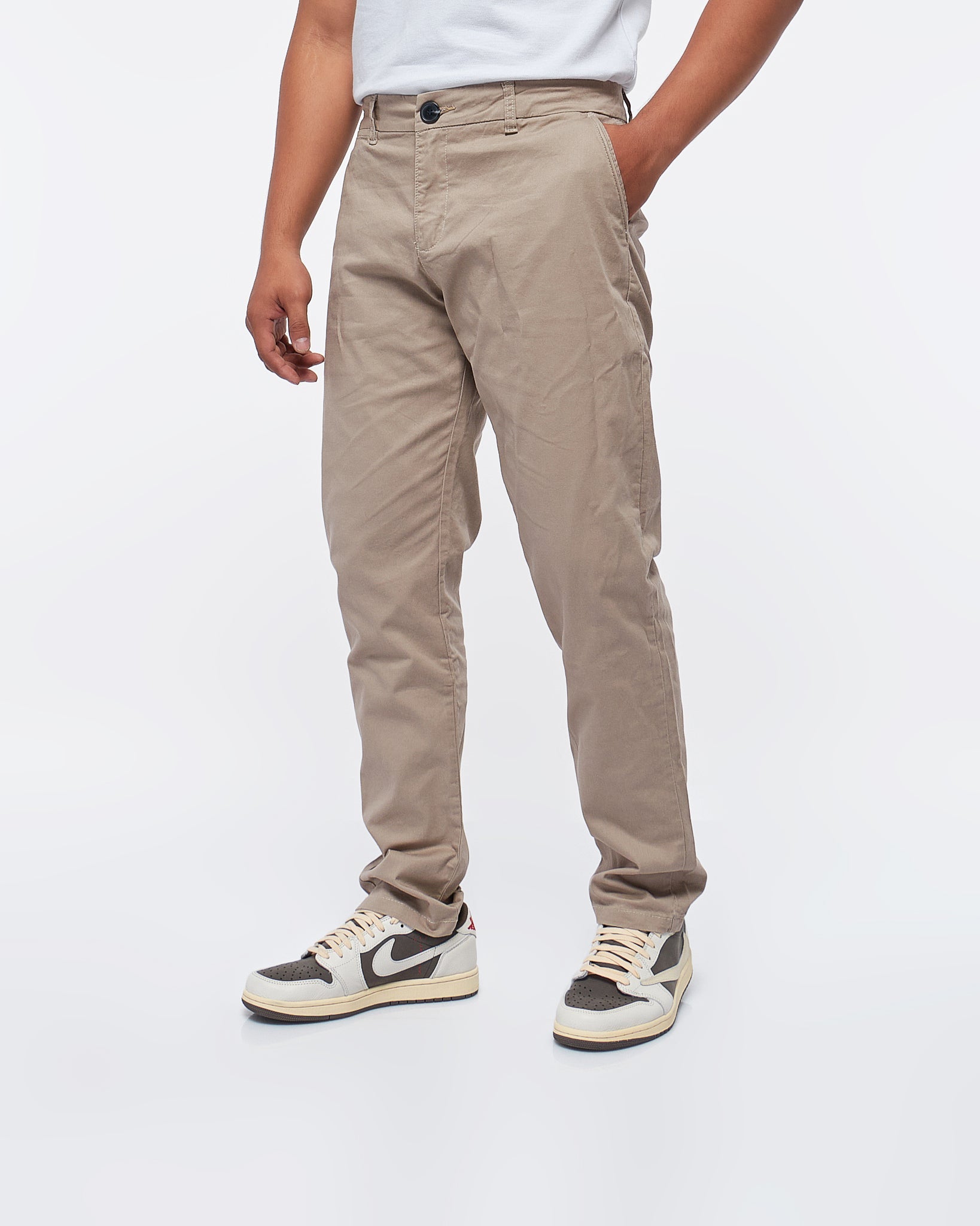 MOI OUTFIT-Stretchy Men Khaki Pants 24.90