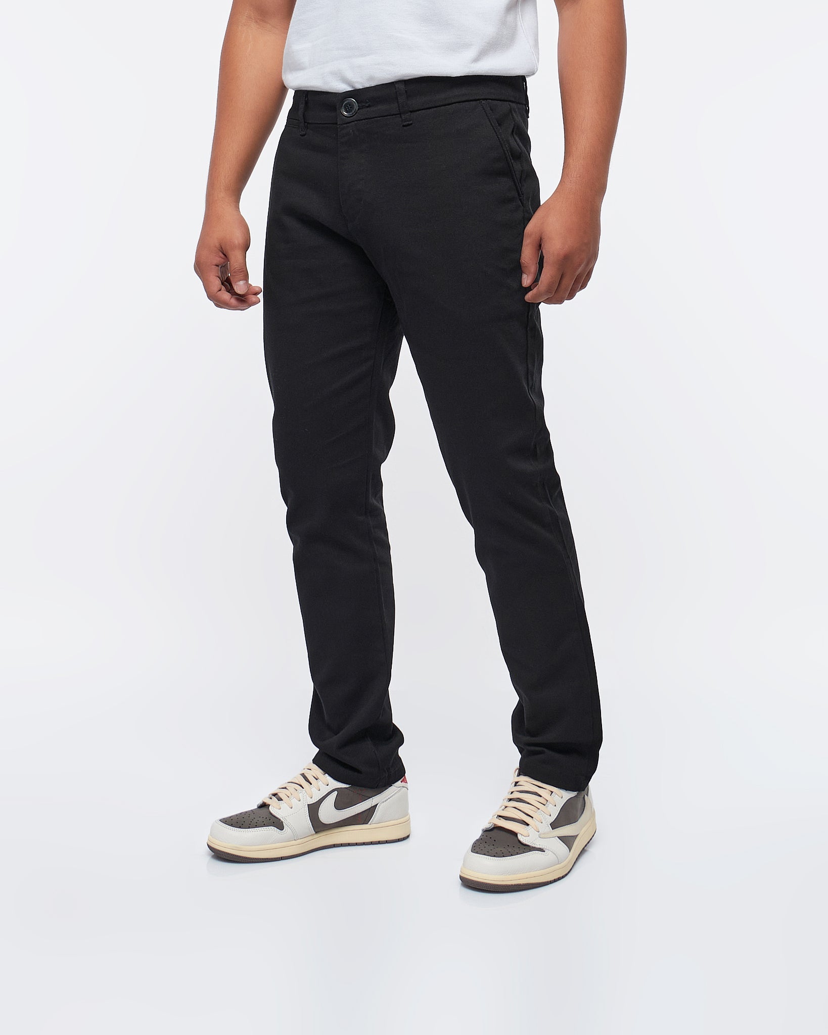 MOI OUTFIT-Stretchy Men Khaki Pants 24.90