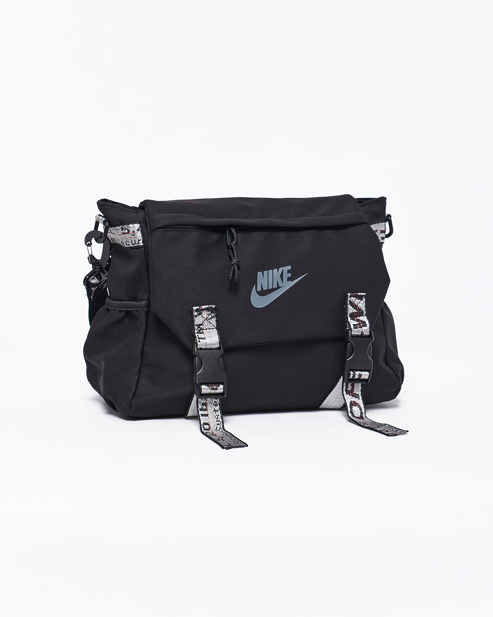 MOI OUTFIT-Swooh Logo Flip Cover Unisex Sling Bag 22.90