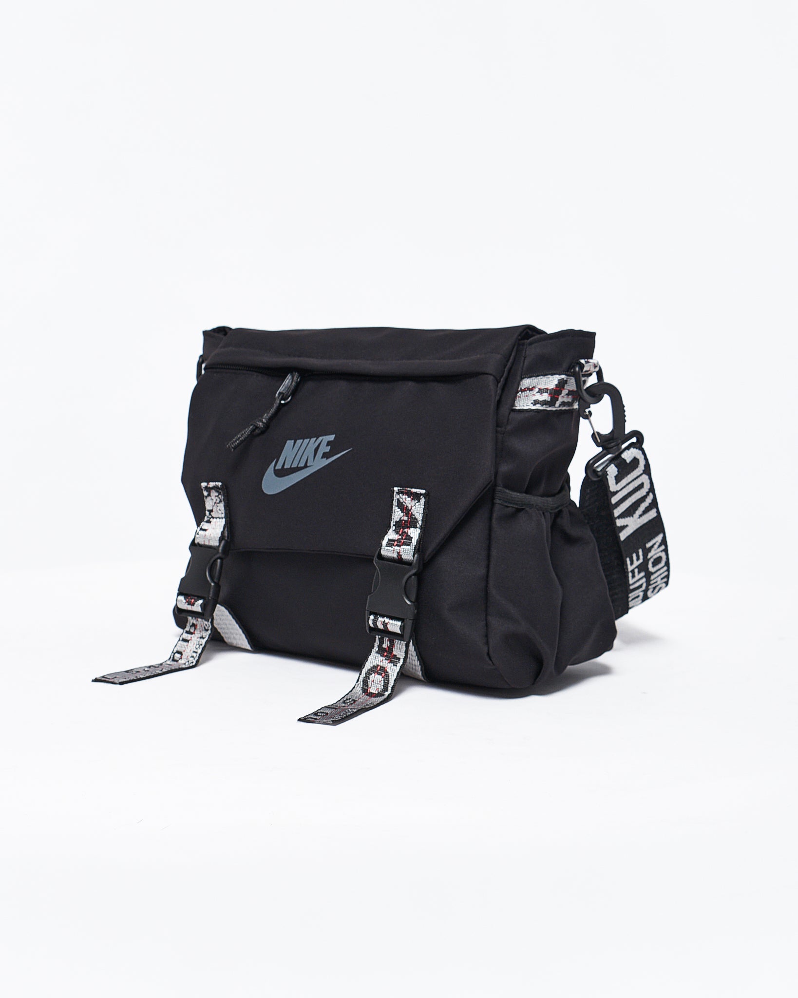 MOI OUTFIT-Swooh Logo Flip Cover Unisex Sling Bag 22.90