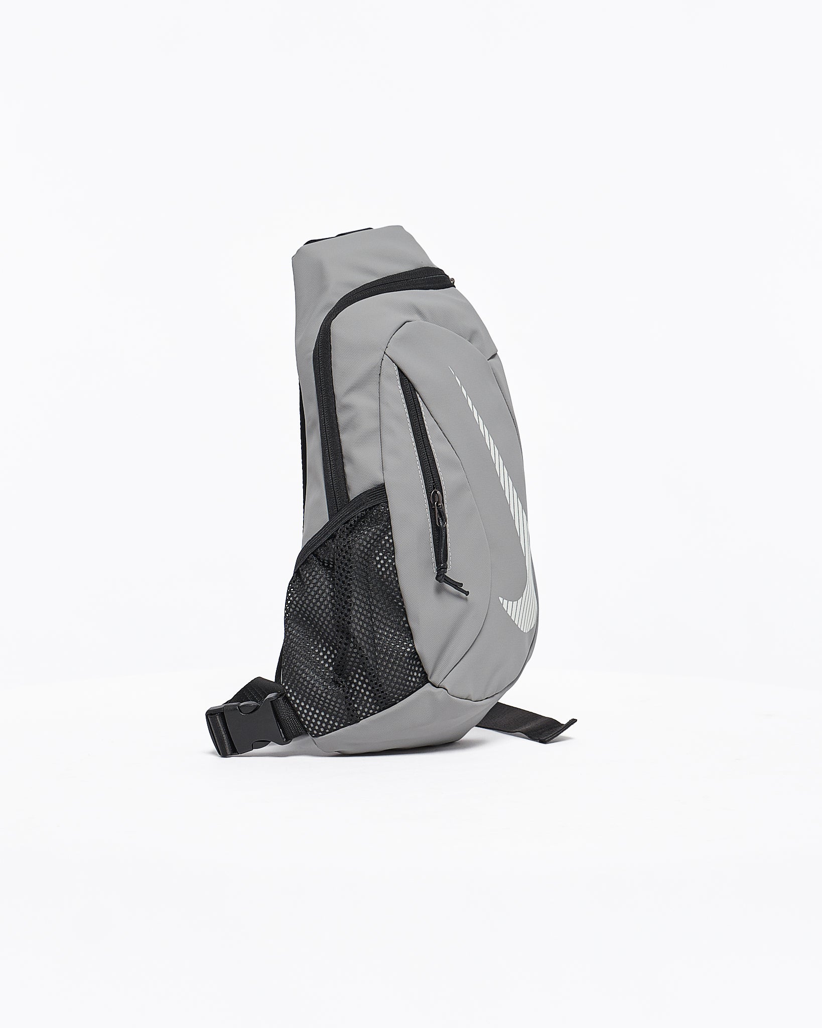 MOI OUTFIT-Swooh Striped Logo Unisex Bumbag 16.90