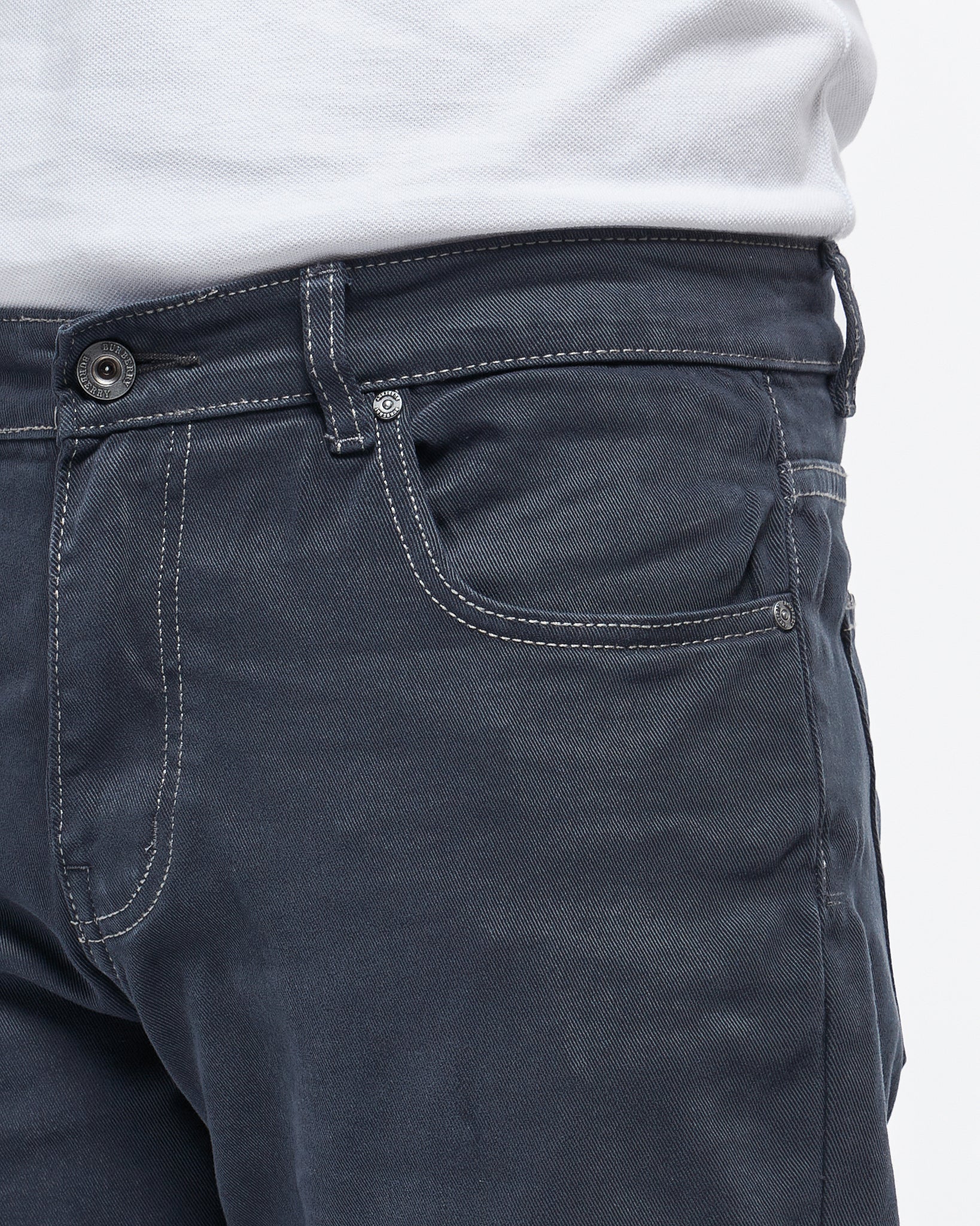 MOI OUTFIT-TB Logo Embroidered Back Pocket Men Jeans 25.90
