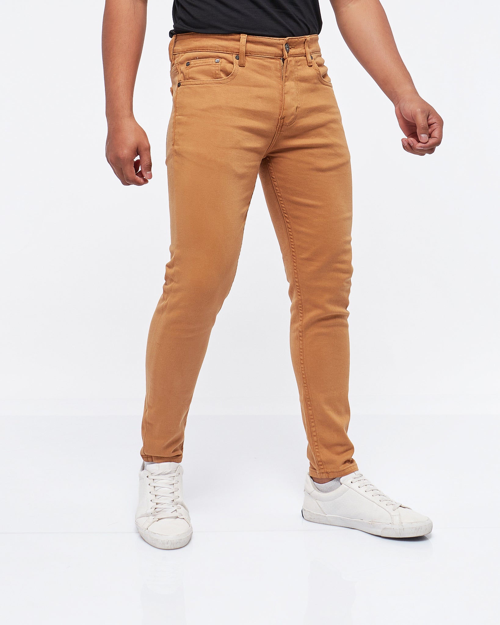 MOI OUTFIT-TB Logo Embroidered Back Pocket Men Jeans 25.90