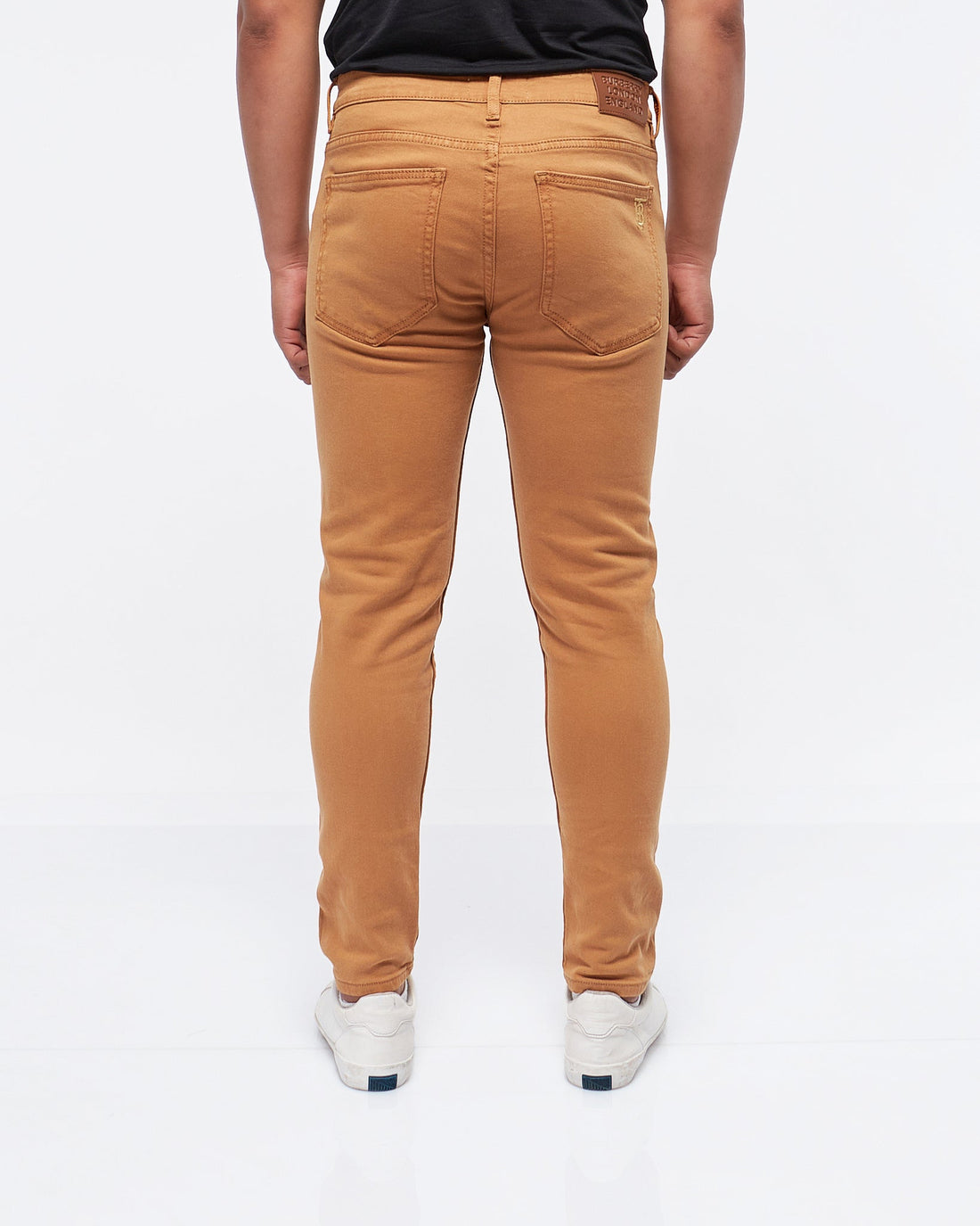 MOI OUTFIT-TB Logo Embroidered Back Pocket Men Jeans 25.90