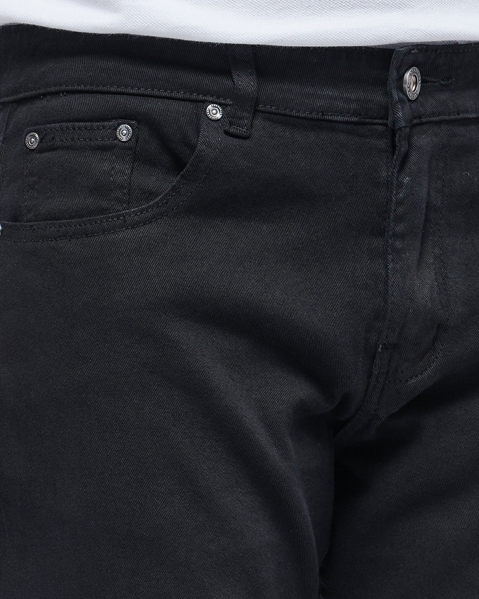 MOI OUTFIT-TB Logo Embroidered Back Pocket Men Jeans 25.90