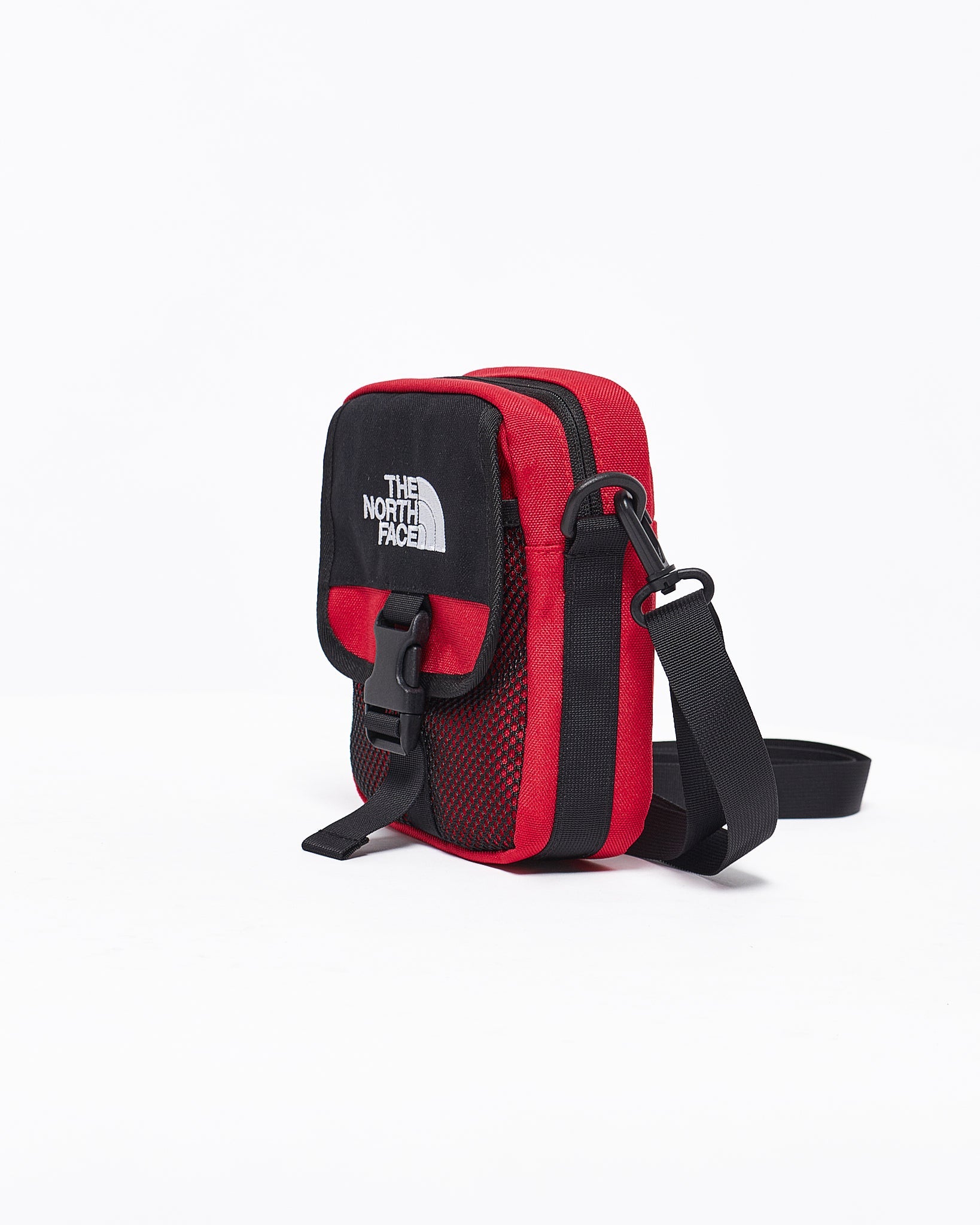 MOI OUTFIT-TNF Logo Embroidered Unisex Sling Bag 15.90