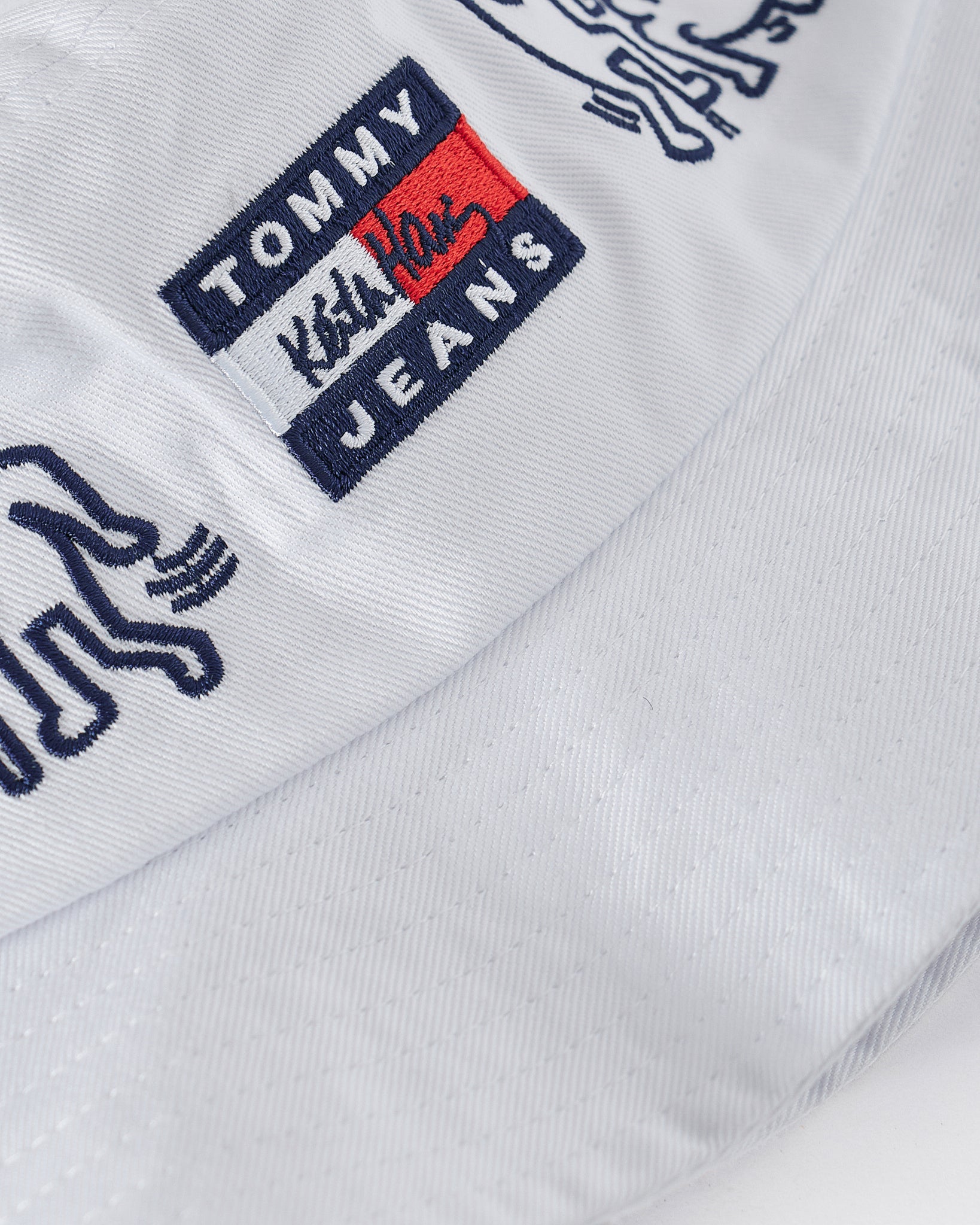 MOI OUTFIT-Tommy White Bucket Hat 13.90