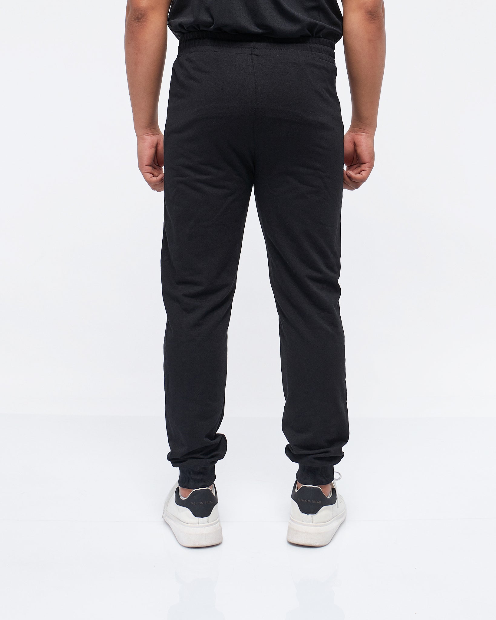 MOI OUTFIT-UA Logo Vertical Printed Men Joggers 16.90