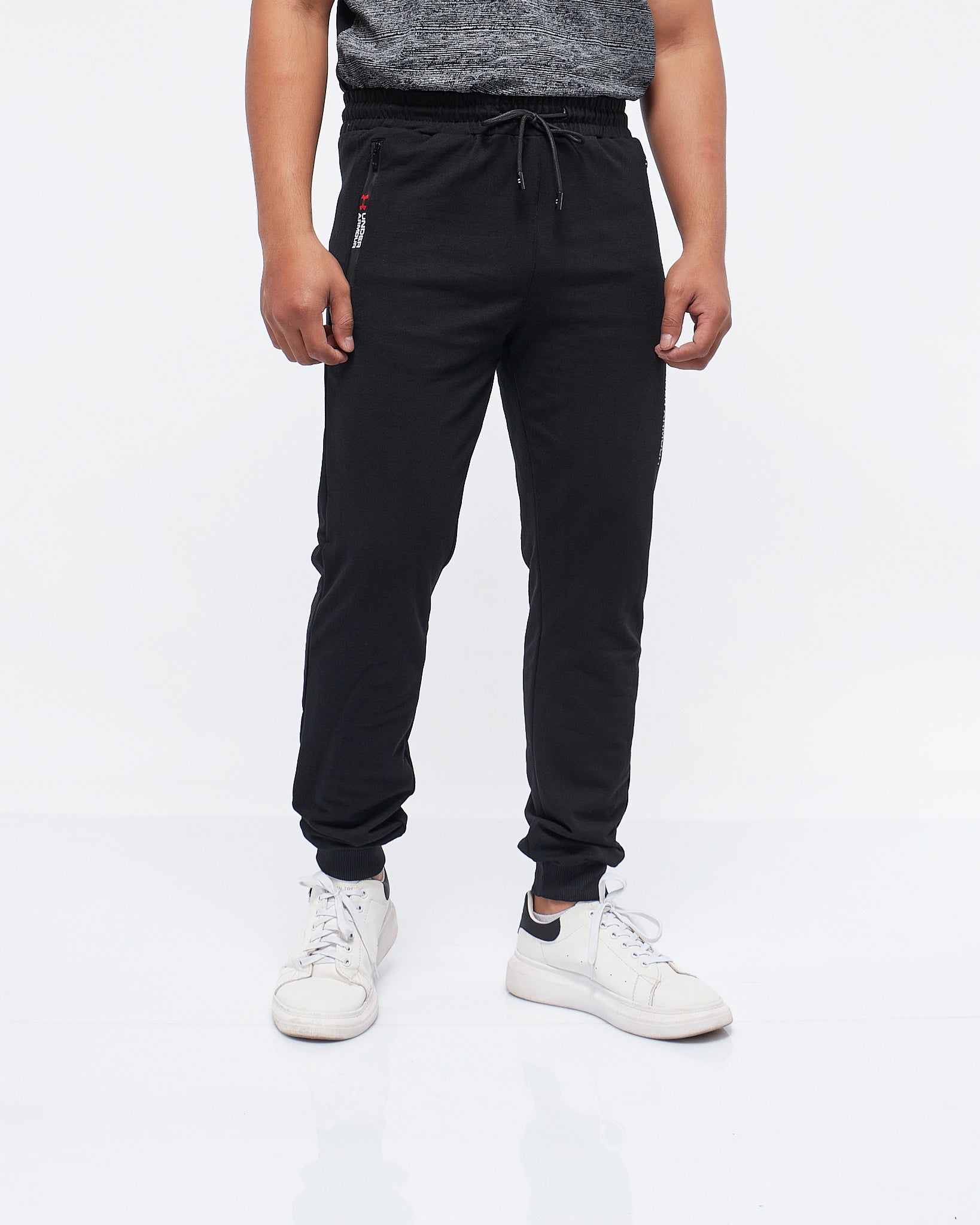 MOI OUTFIT-UA Logo Vertical Printed Men Joggers 16.90