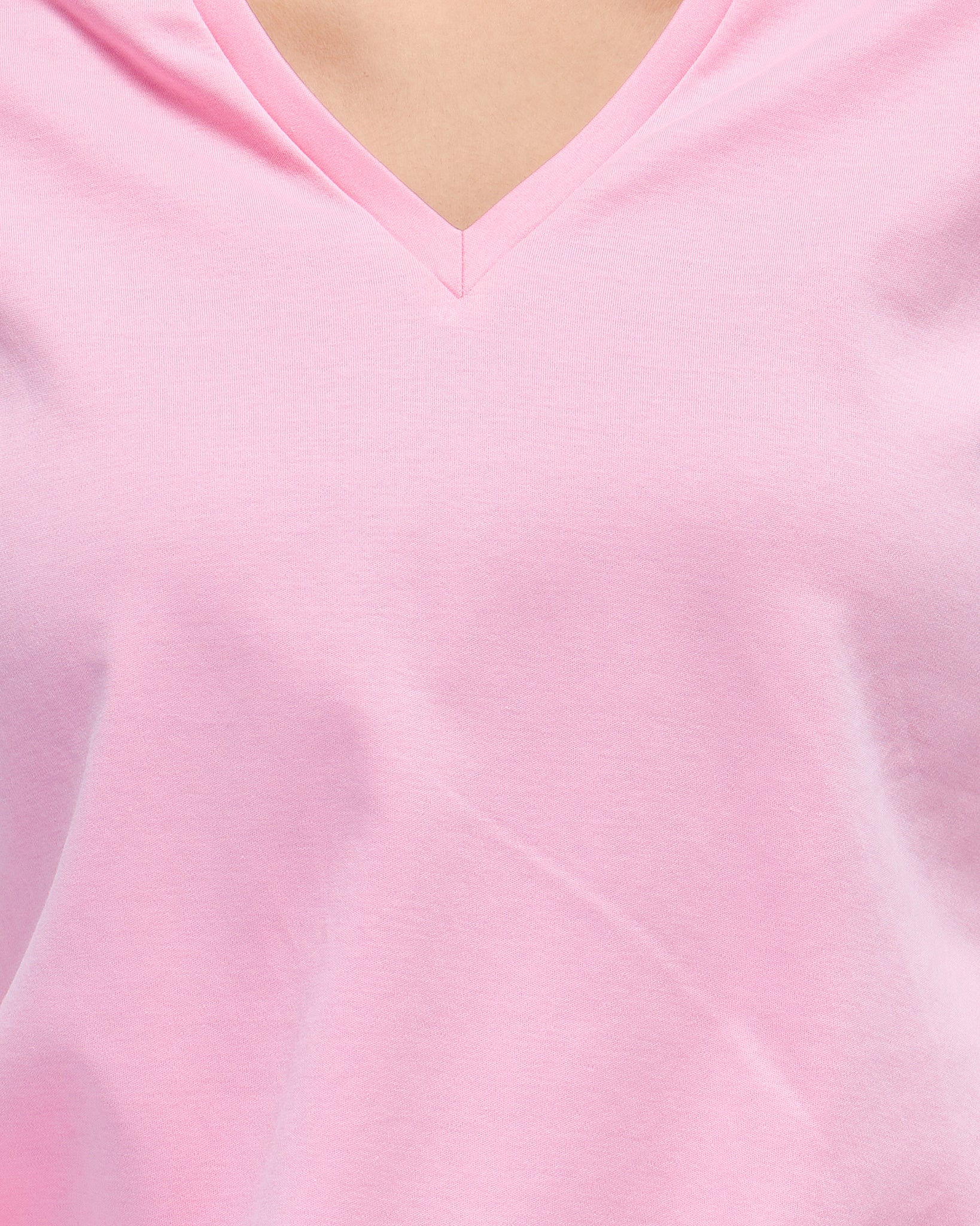 MOI OUTFIT-V Neck Candy Color Lady T-Shirt 22.90