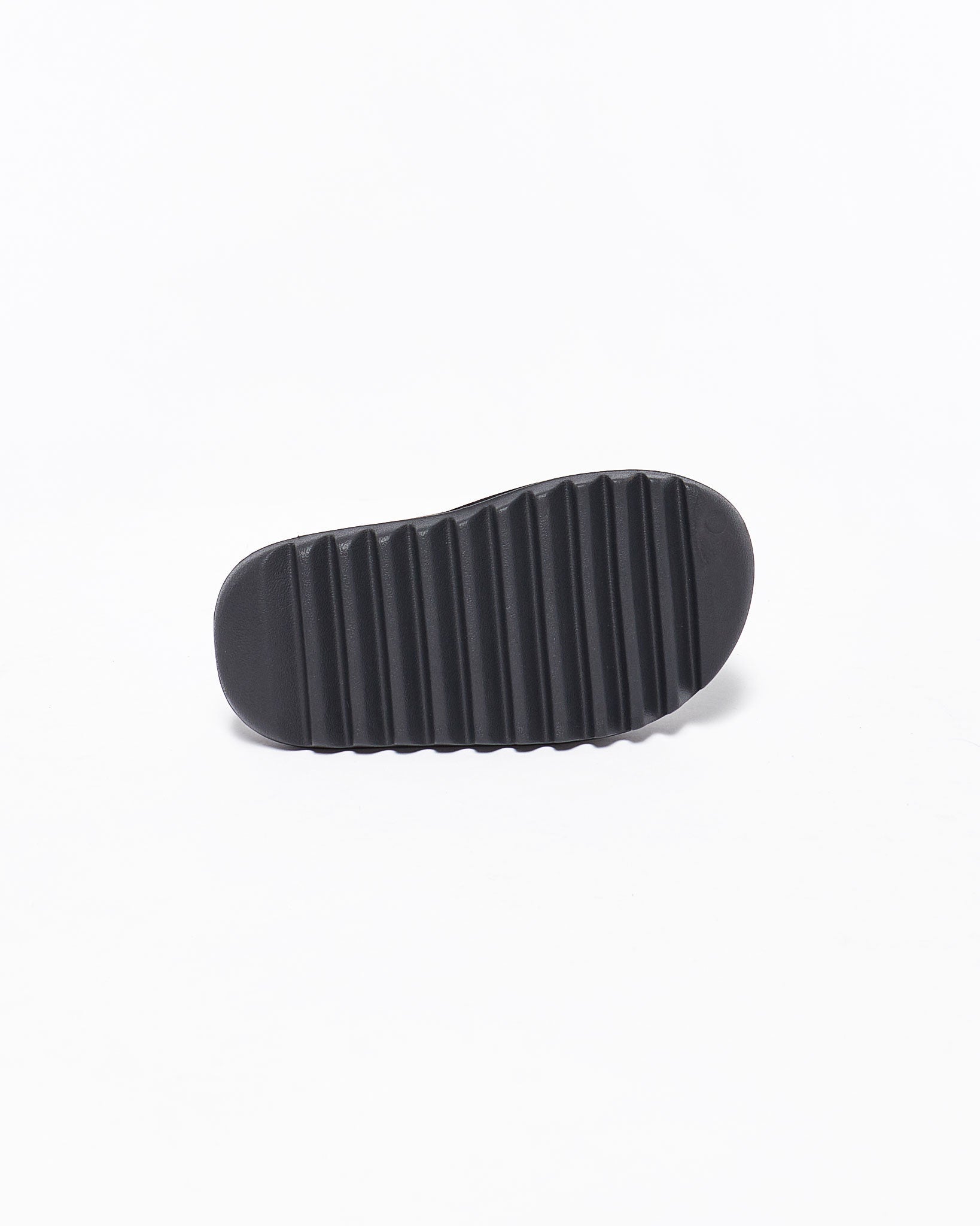 MOI OUTFIT-Yeezy Slide Unisex Slipper 38.90