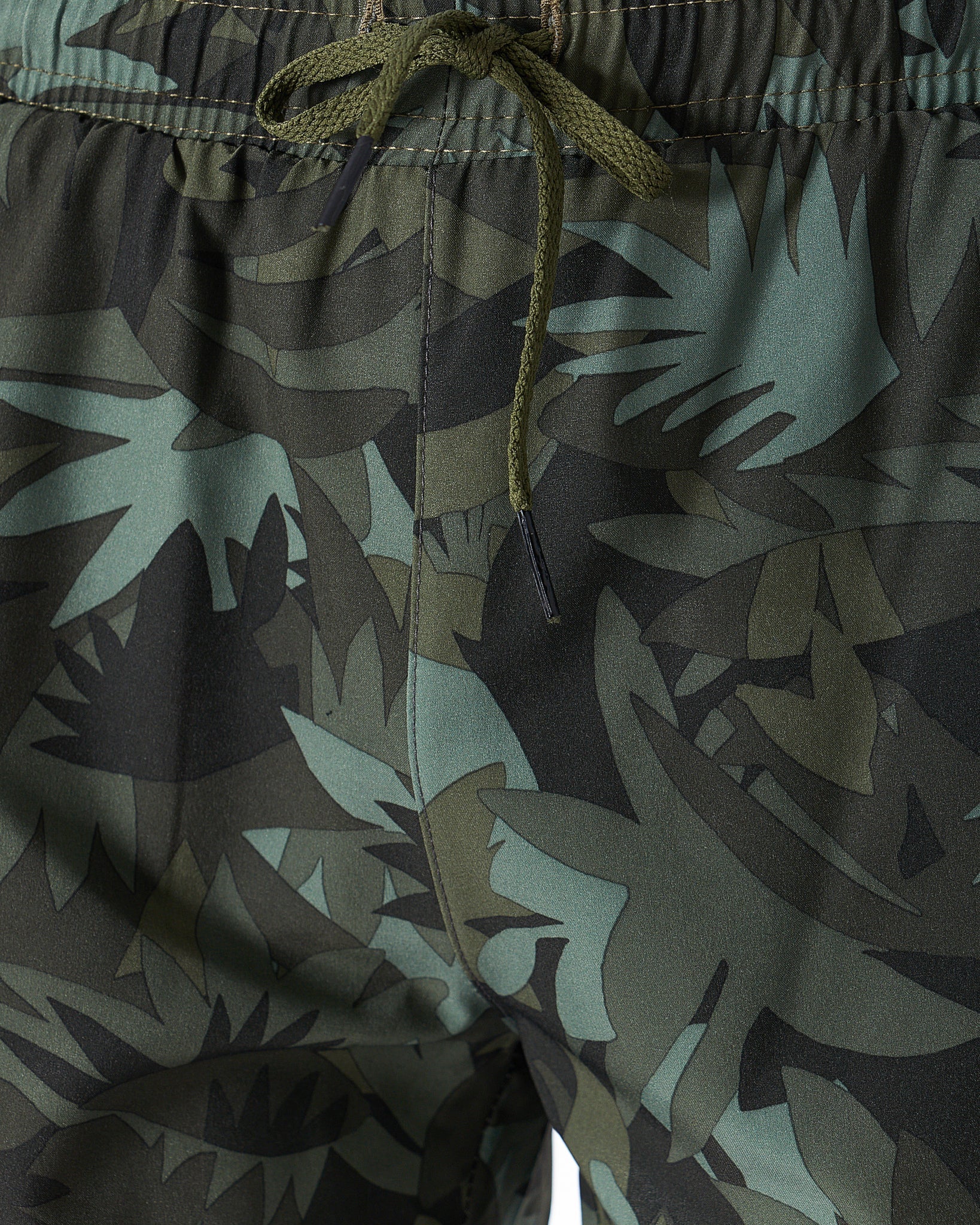 MOI OUTFIT-ZAR Men Tropical Swimwear 14.50