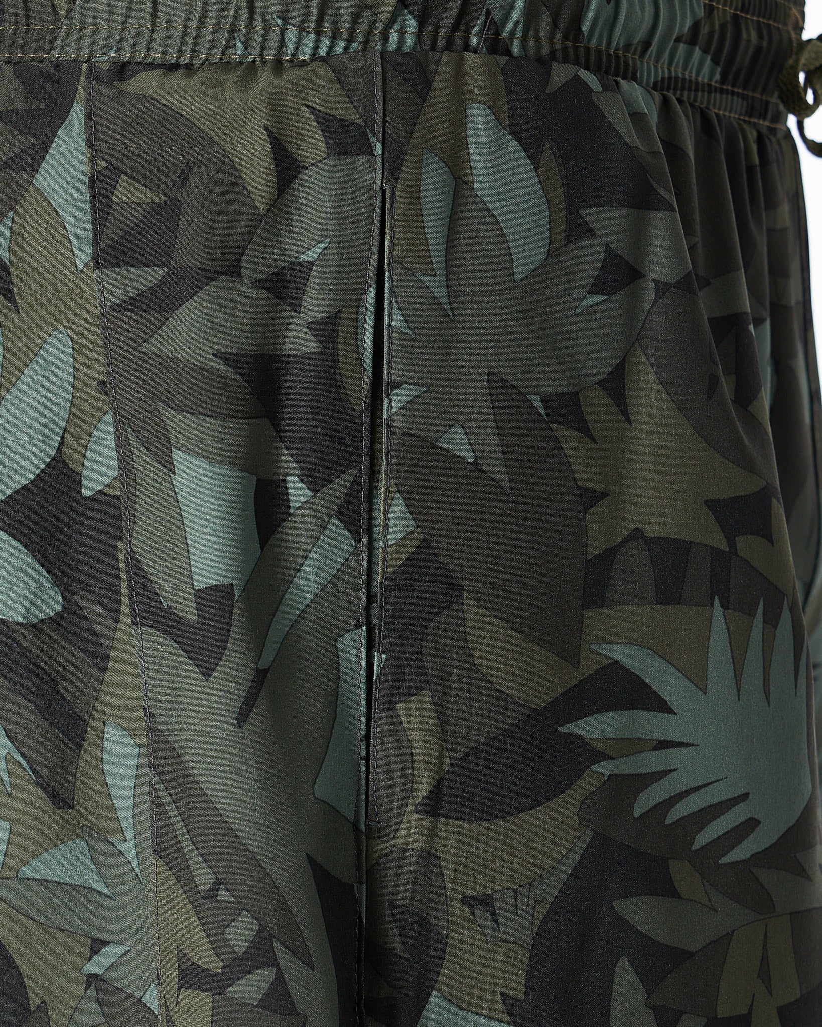 MOI OUTFIT-ZAR Men Tropical Swimwear 14.50